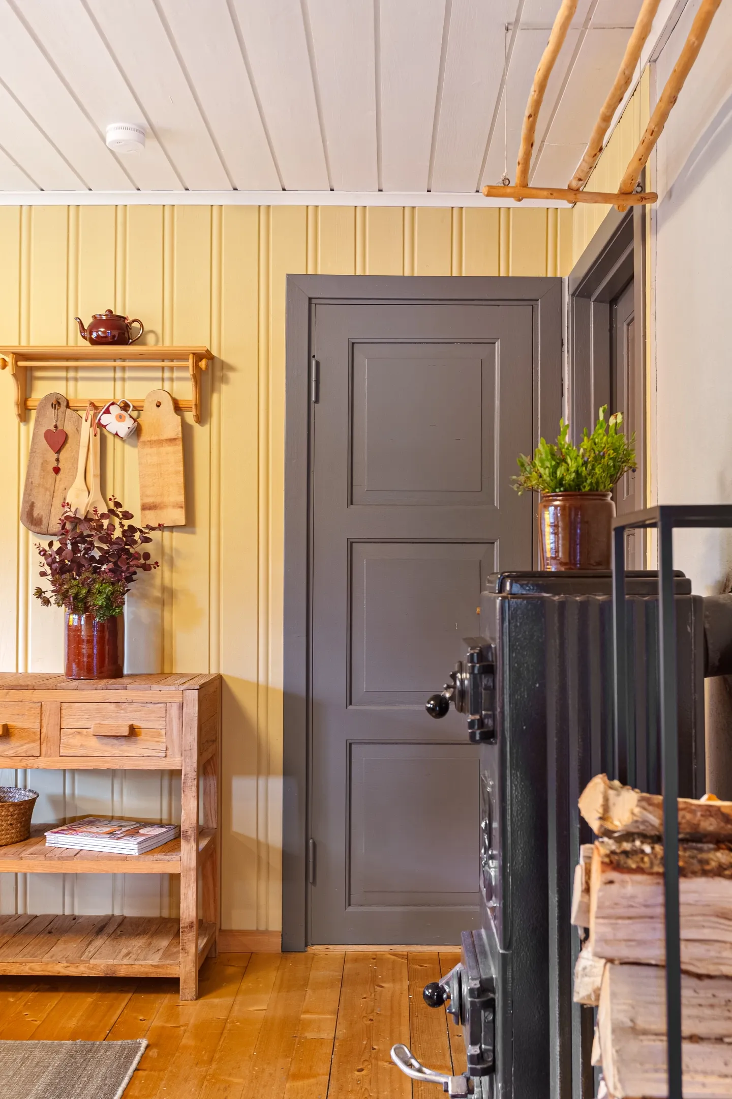 1970s Norwegian Cabin with Terrace Near Storfjorden in Vestre Slidre - View image 17 of 38