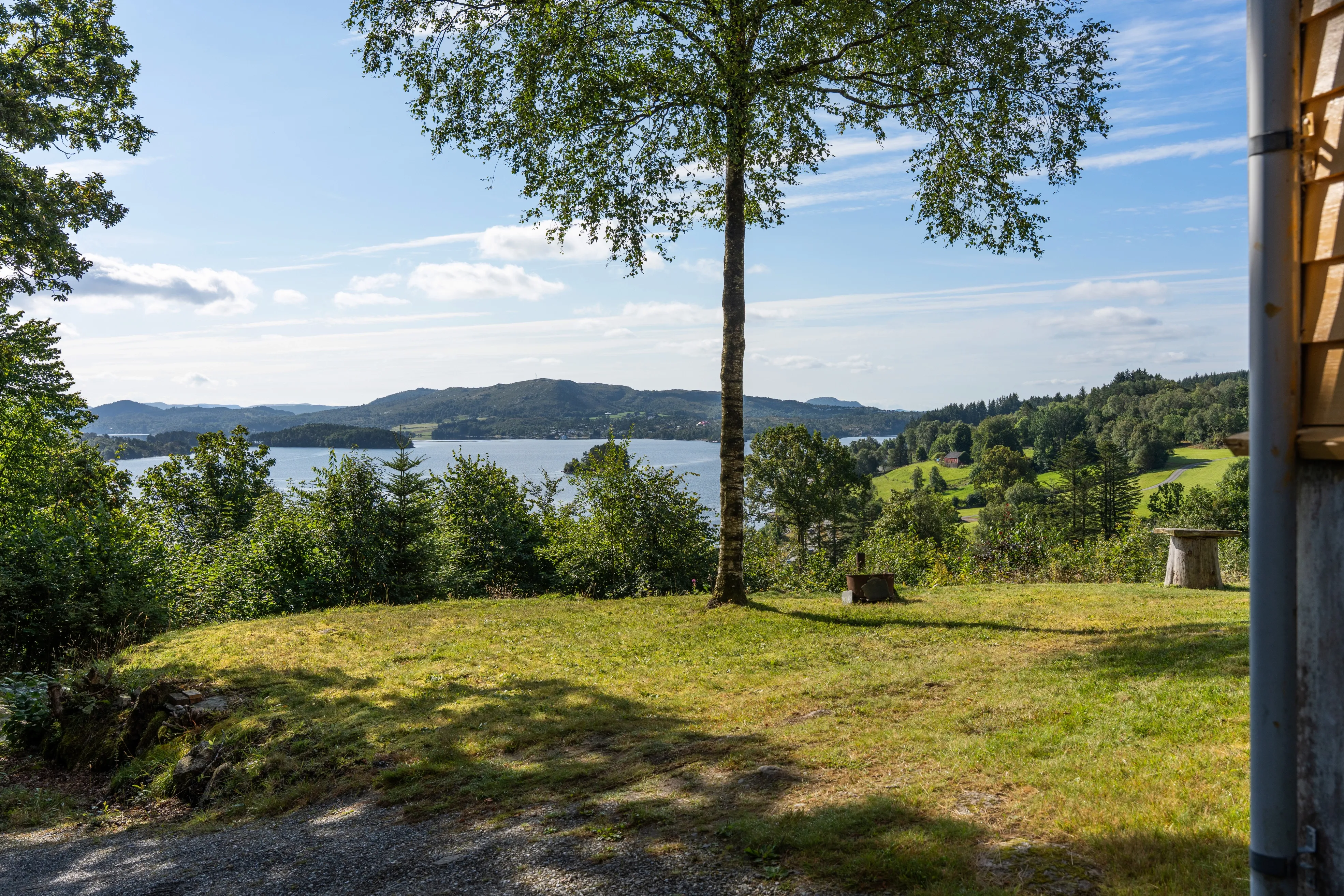 1940s Cabin with Expansive Grounds in Aksdal, Norway - View image 10 of 33