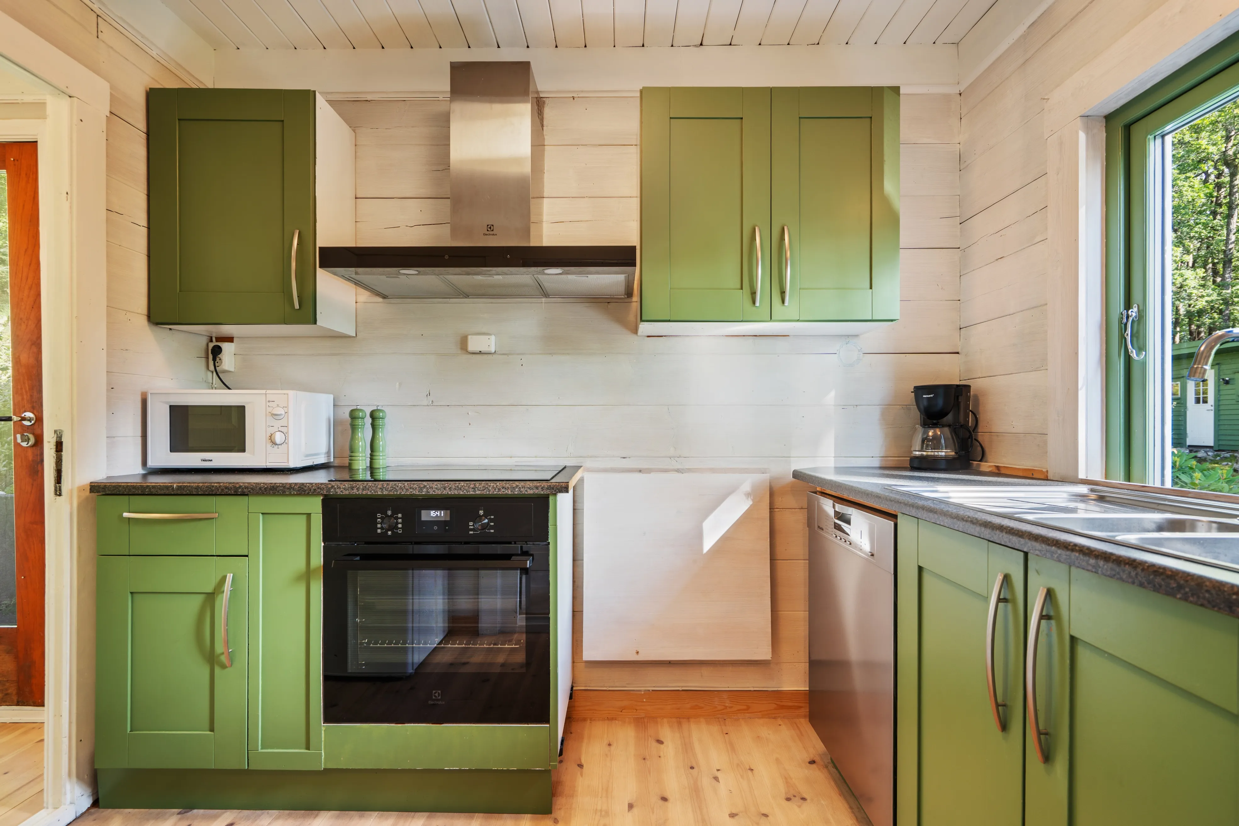 1940s Cabin with Expansive Grounds in Aksdal, Norway - View image 18 of 33
