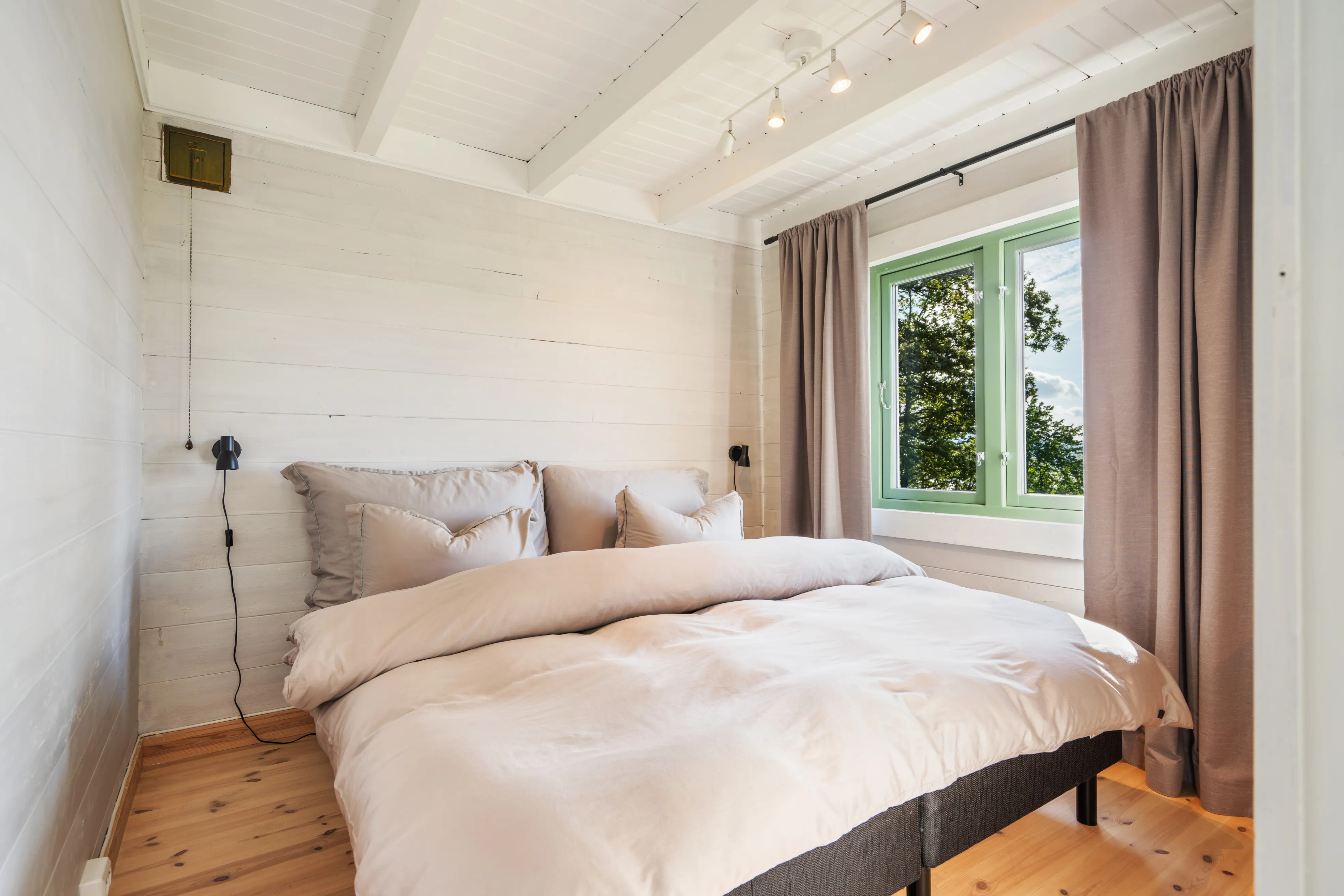 1940s Cabin with Expansive Grounds in Aksdal, Norway - View image 22 of 33