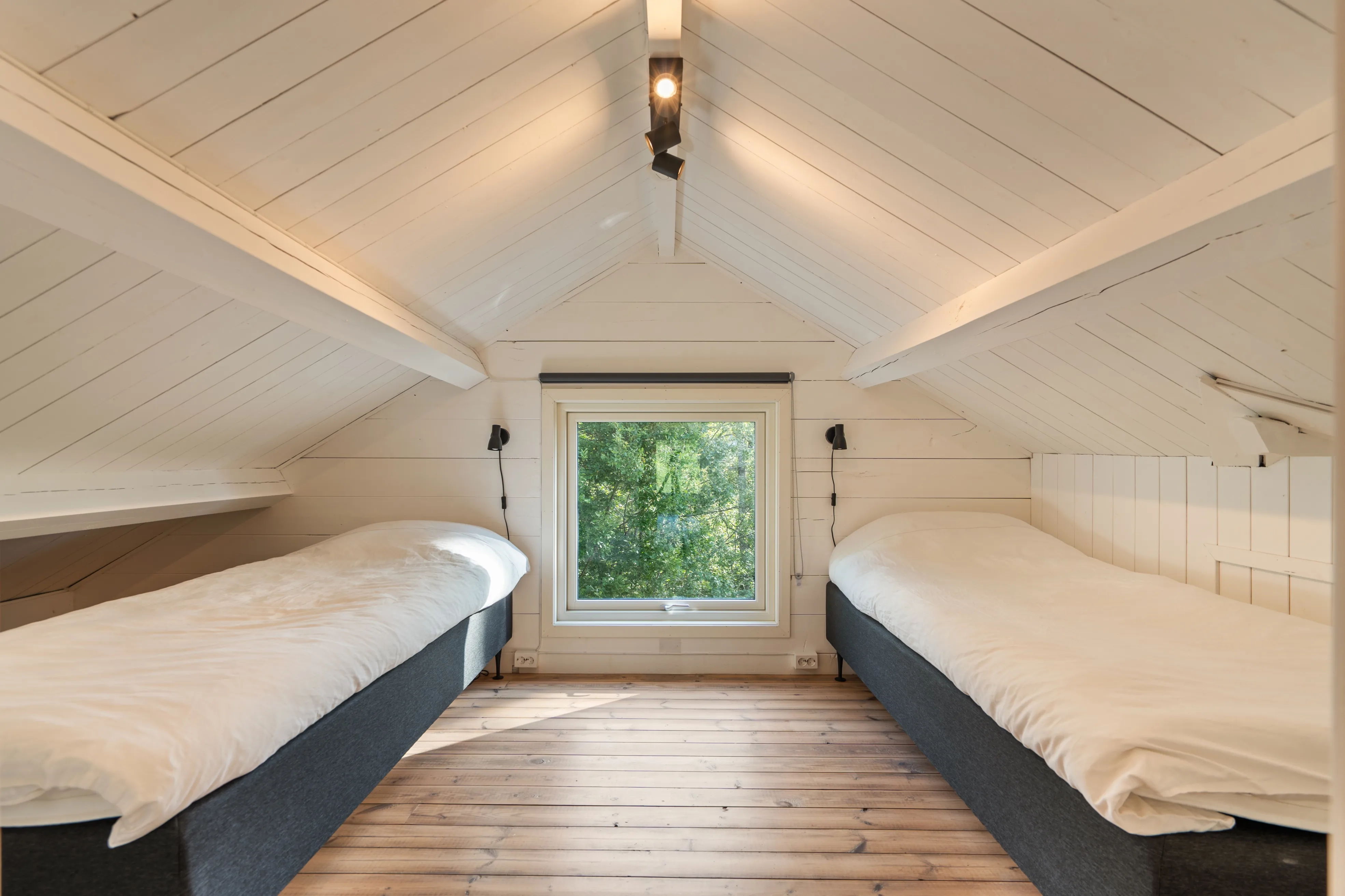 1940s Cabin with Expansive Grounds in Aksdal, Norway - View image 25 of 33