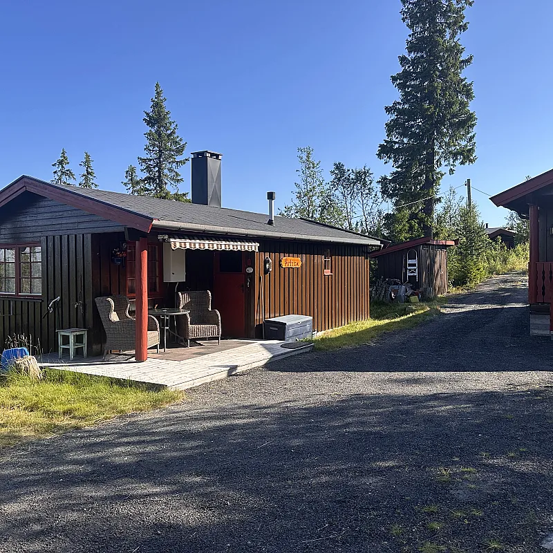 Rustic 2-Bedroom Cabin with Annex and Expansive Grounds in Etnedal, Norway