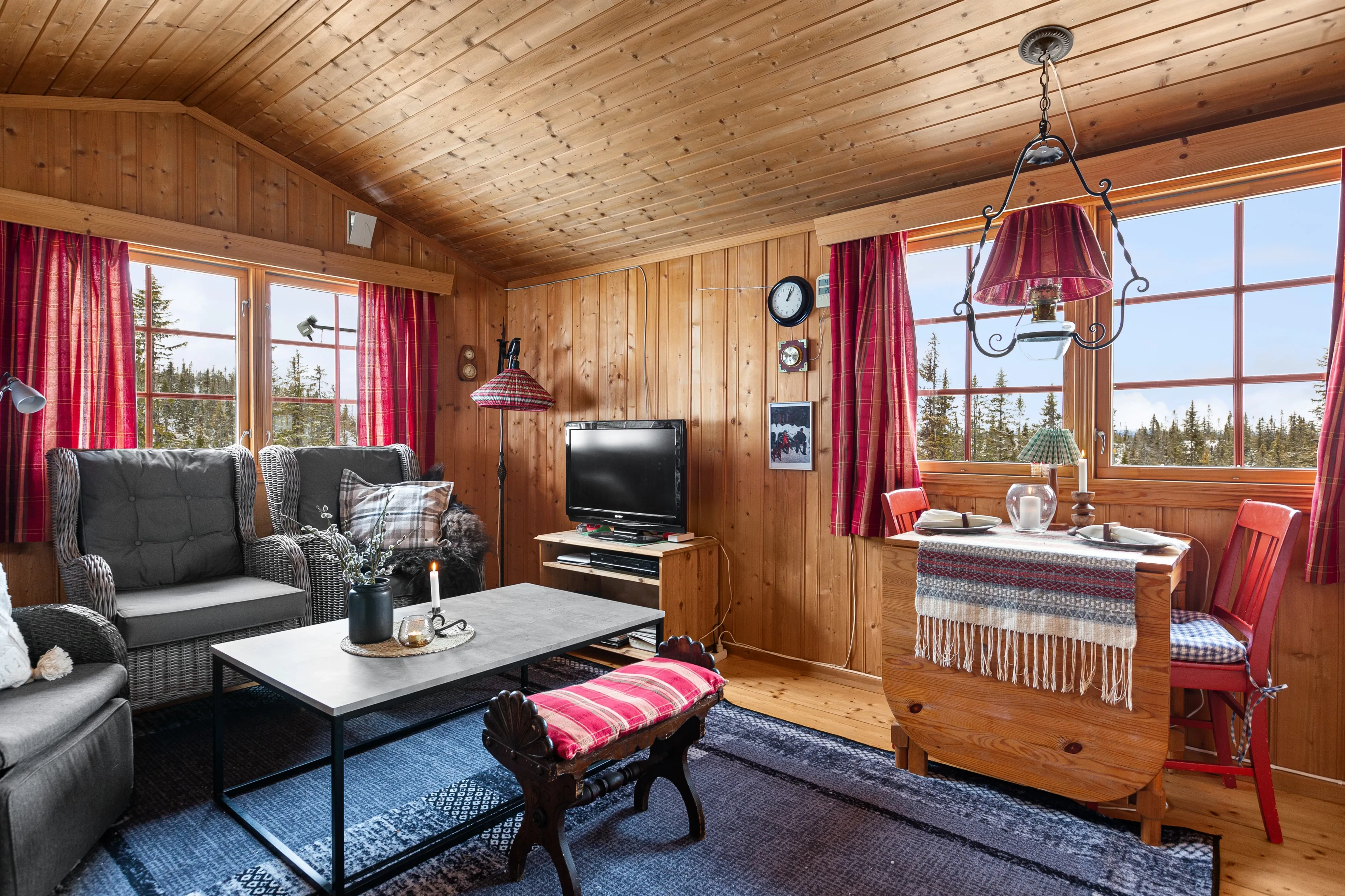 Rustic 2-Bedroom Cabin with Annex and Expansive Grounds in Etnedal, Norway - View image 6 of 31