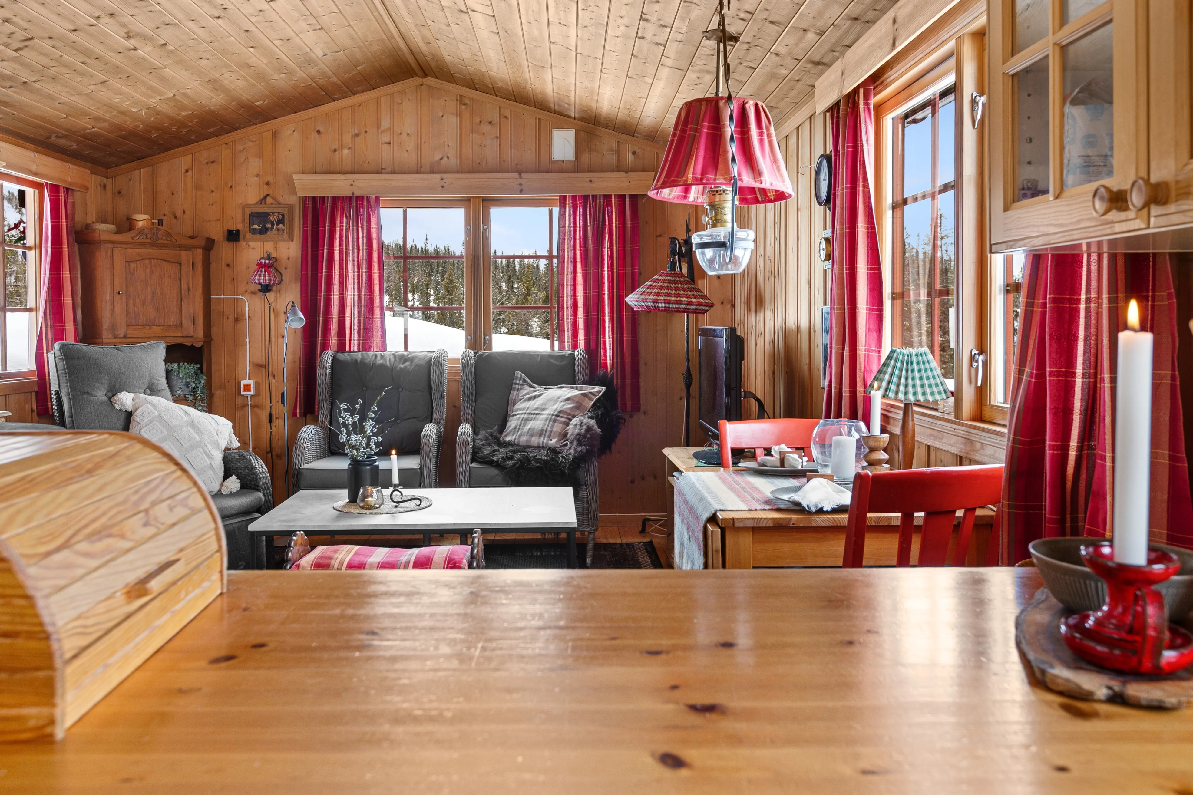 Rustic 2-Bedroom Cabin with Annex and Expansive Grounds in Etnedal, Norway - View image 9 of 31