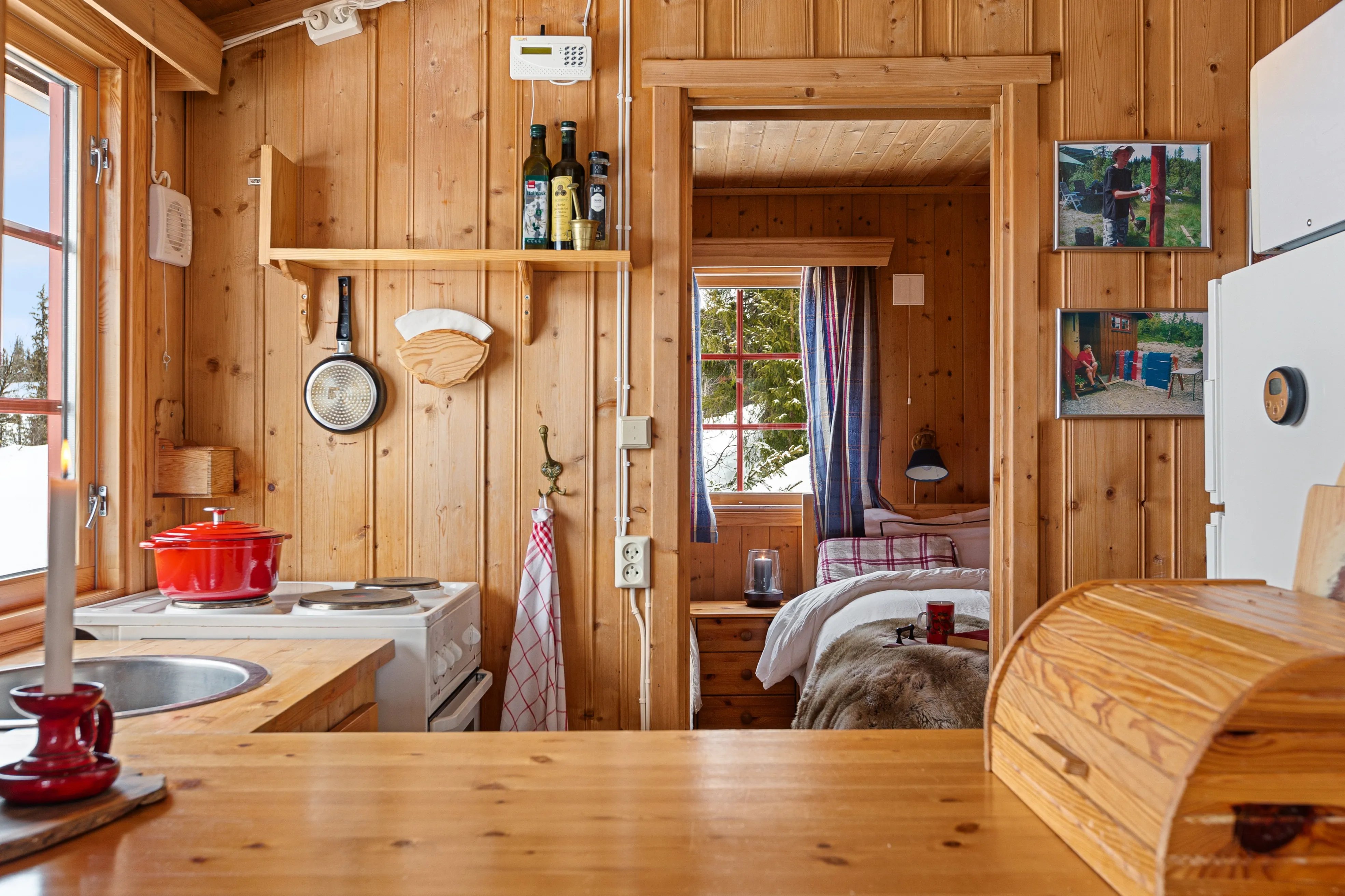 Rustic 2-Bedroom Cabin with Annex and Expansive Grounds in Etnedal, Norway - View image 10 of 31