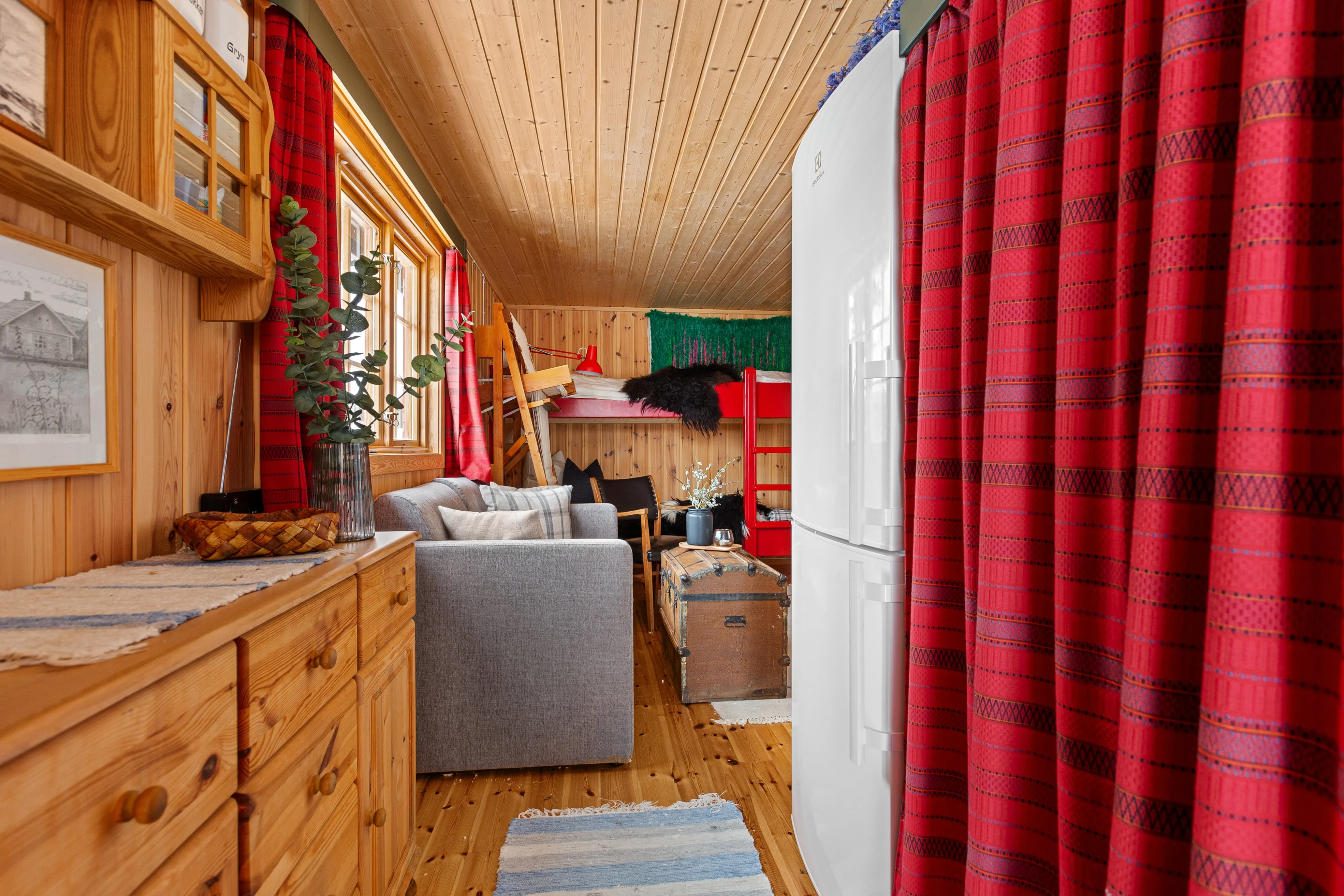 Rustic 2-Bedroom Cabin with Annex and Expansive Grounds in Etnedal, Norway - View image 20 of 31
