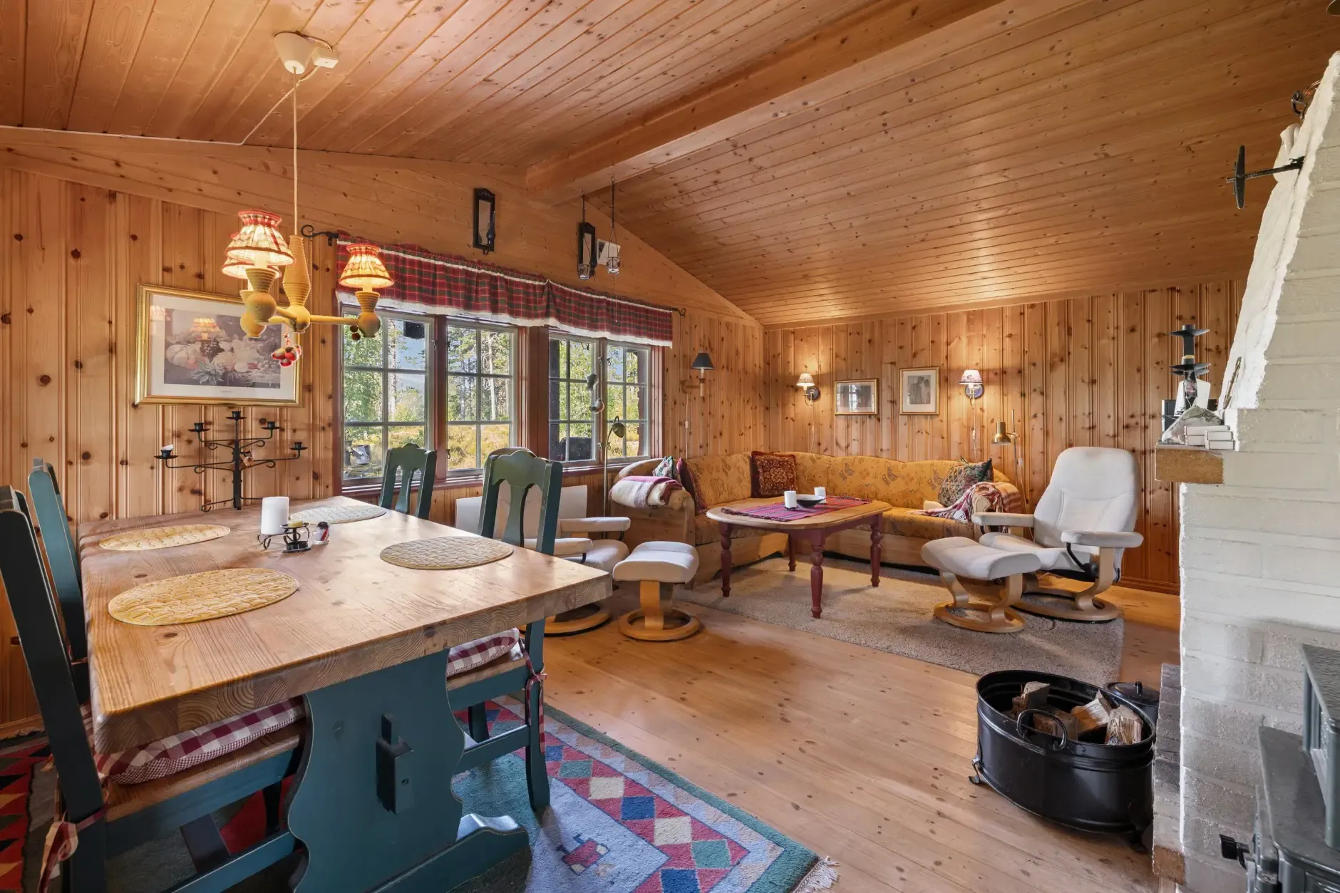 1970s Norwegian Cabin with Rustic Appeal and Two Bedrooms in Kongsberg - View image 7 of 29