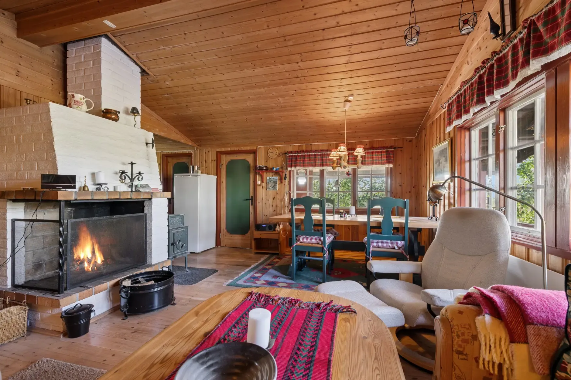 1970s Norwegian Cabin with Rustic Appeal and Two Bedrooms in Kongsberg - View image 11 of 29