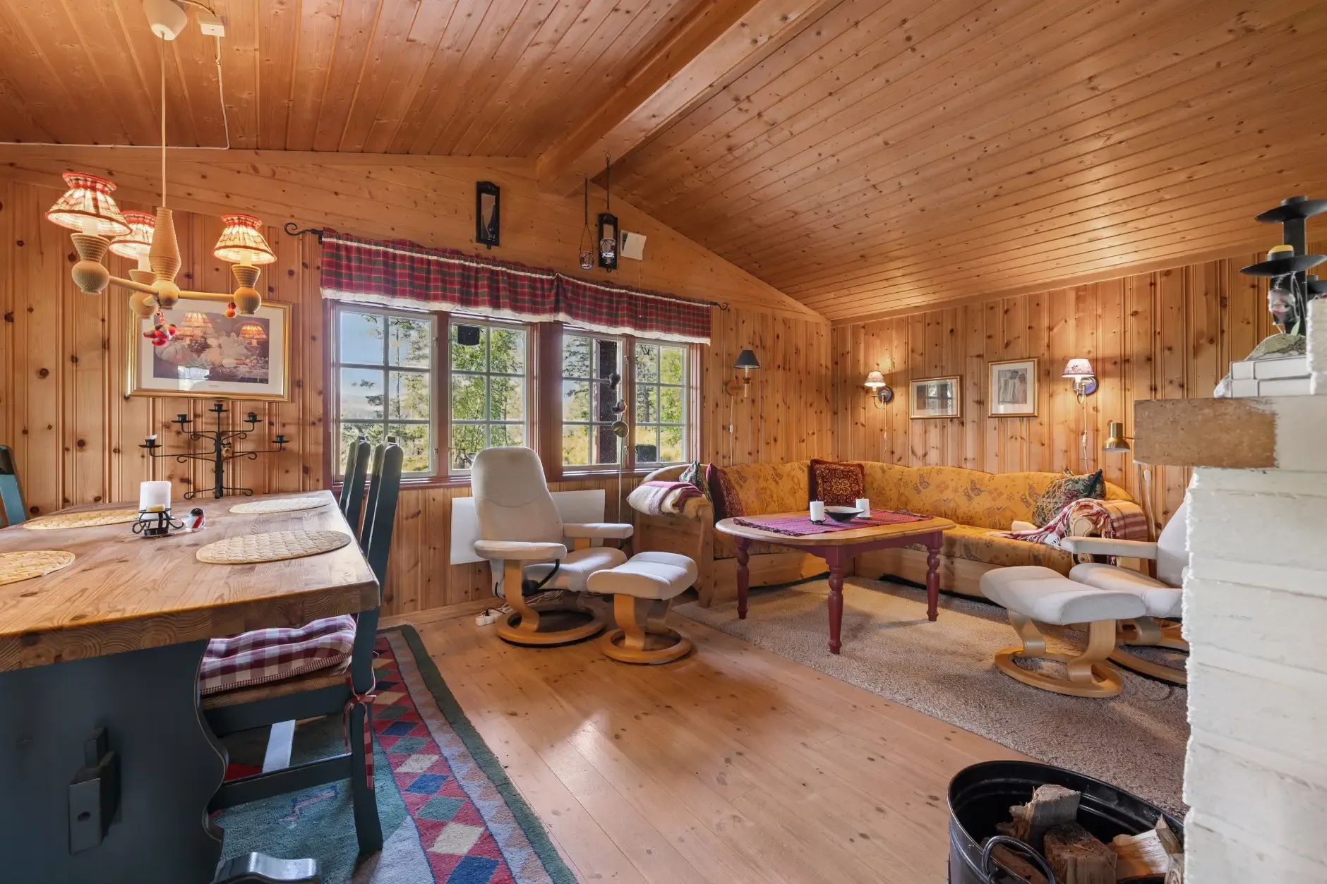 1970s Norwegian Cabin with Rustic Appeal and Two Bedrooms in Kongsberg - View image 12 of 29