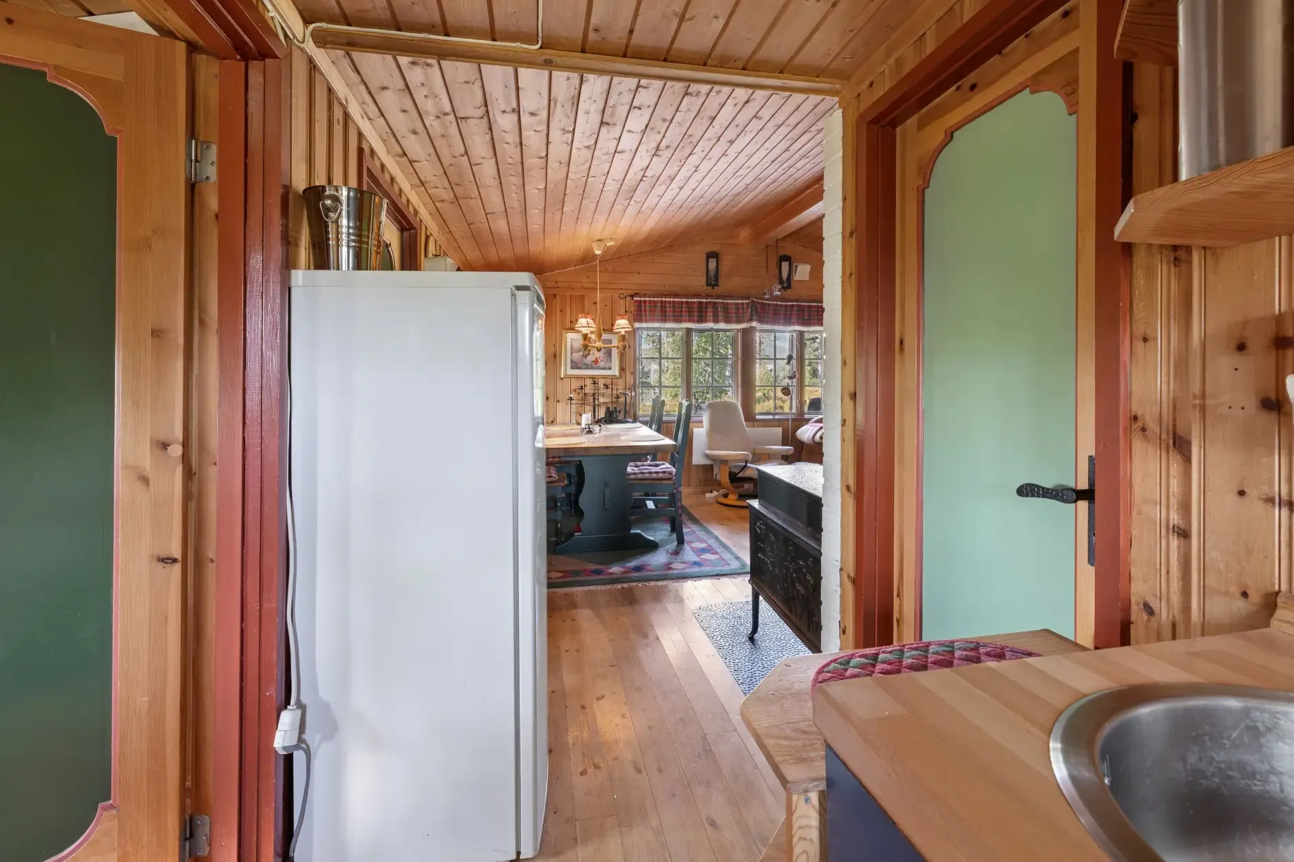 1970s Norwegian Cabin with Rustic Appeal and Two Bedrooms in Kongsberg - View image 15 of 29