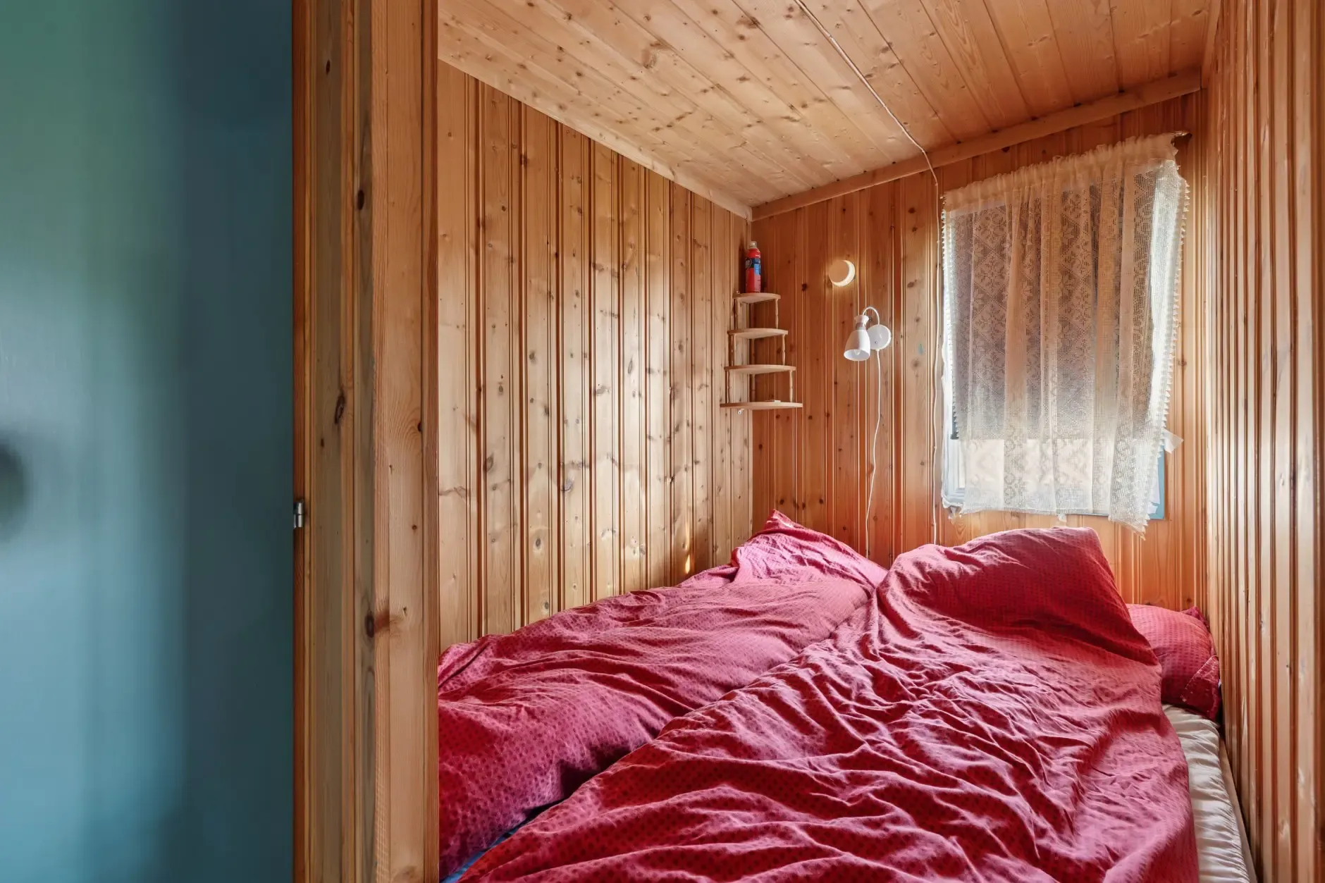 1970s Norwegian Cabin with Rustic Appeal and Two Bedrooms in Kongsberg - View image 16 of 29