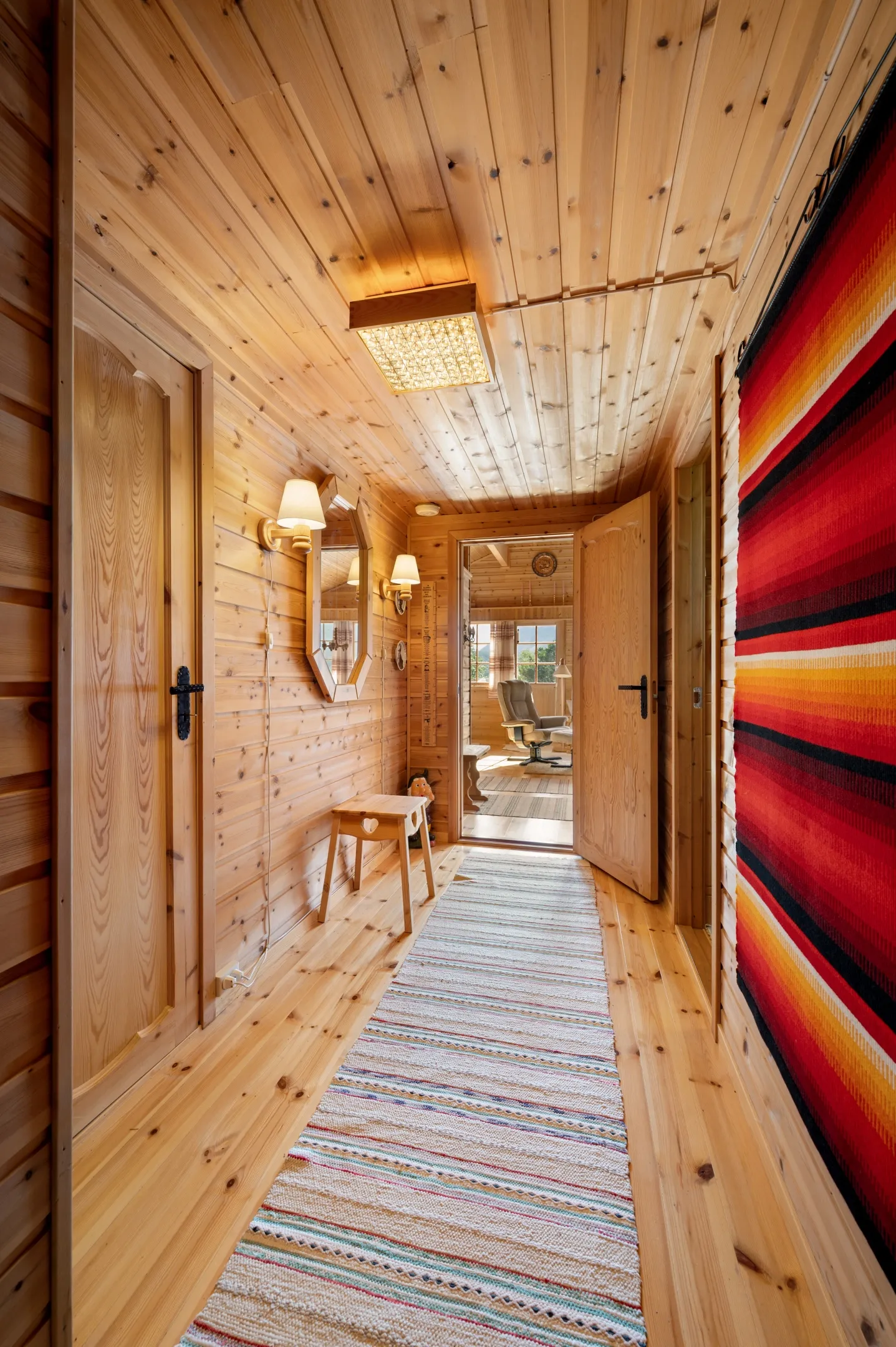 Scandinavian Cabin with Expansive Grounds in Grovfjord, Norway - View image 19 of 46