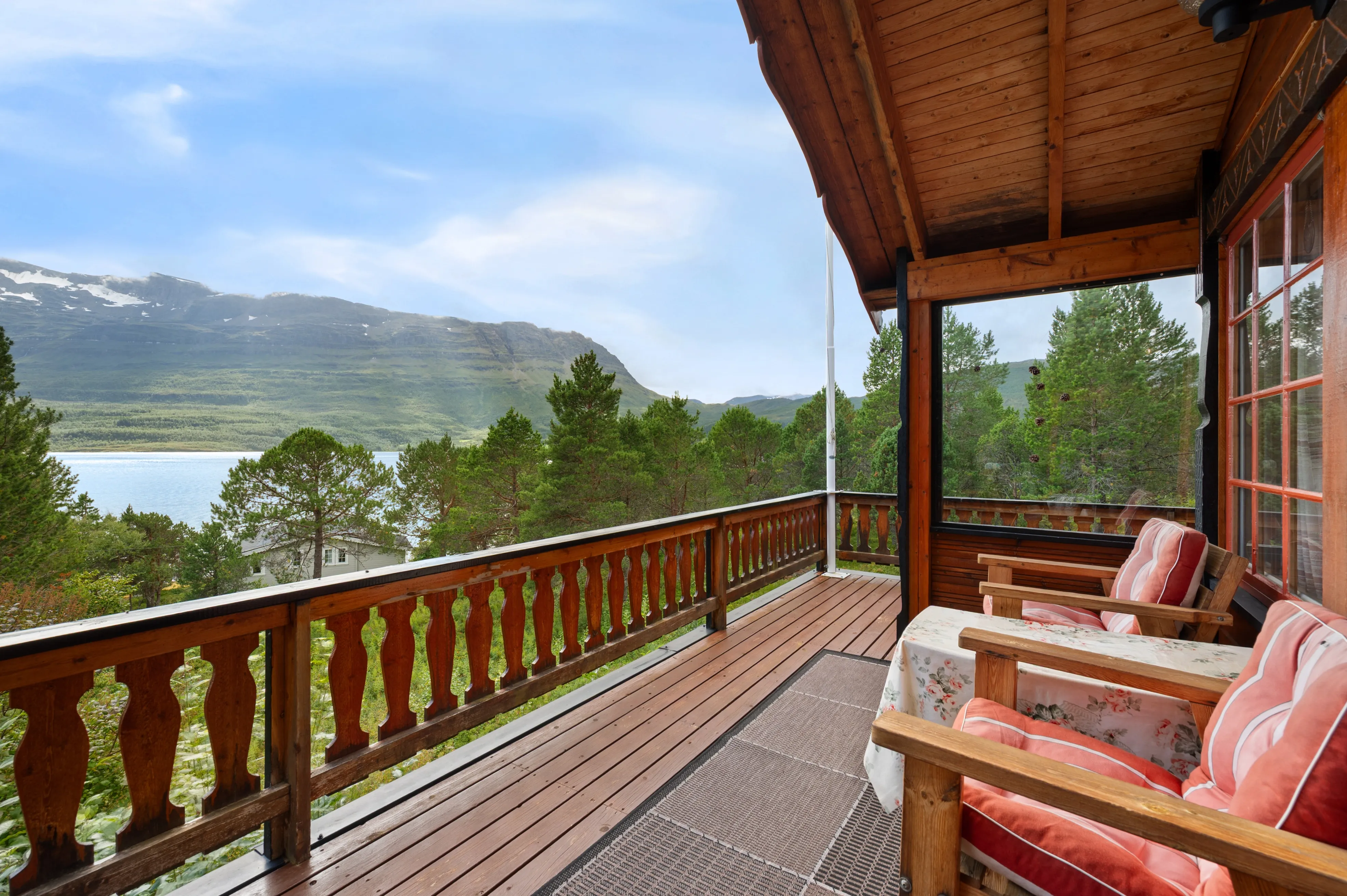 Scandinavian Cabin with Expansive Grounds in Grovfjord, Norway - View image 25 of 46