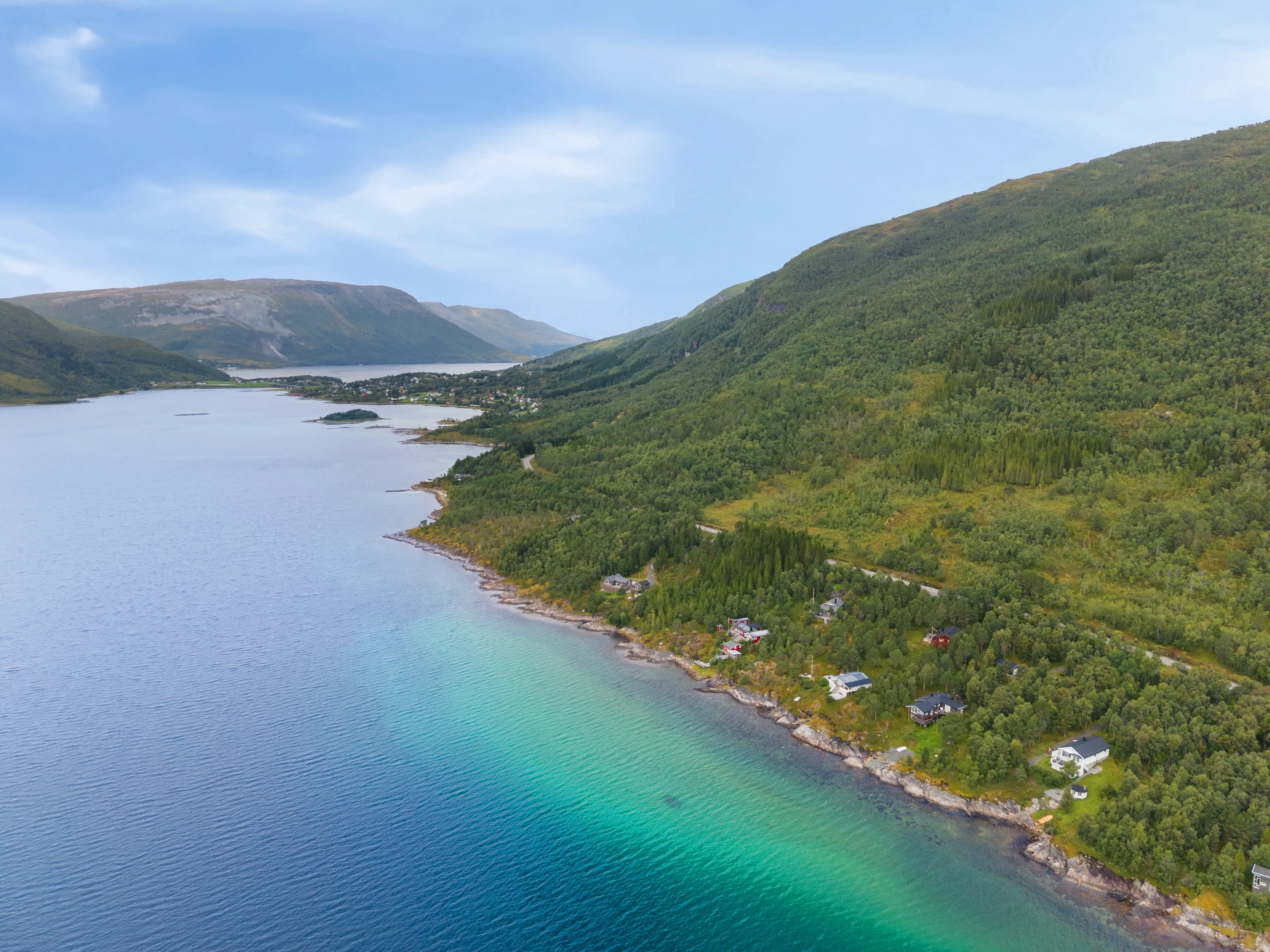Scandinavian Cabin with Expansive Grounds in Grovfjord, Norway - View image 37 of 46