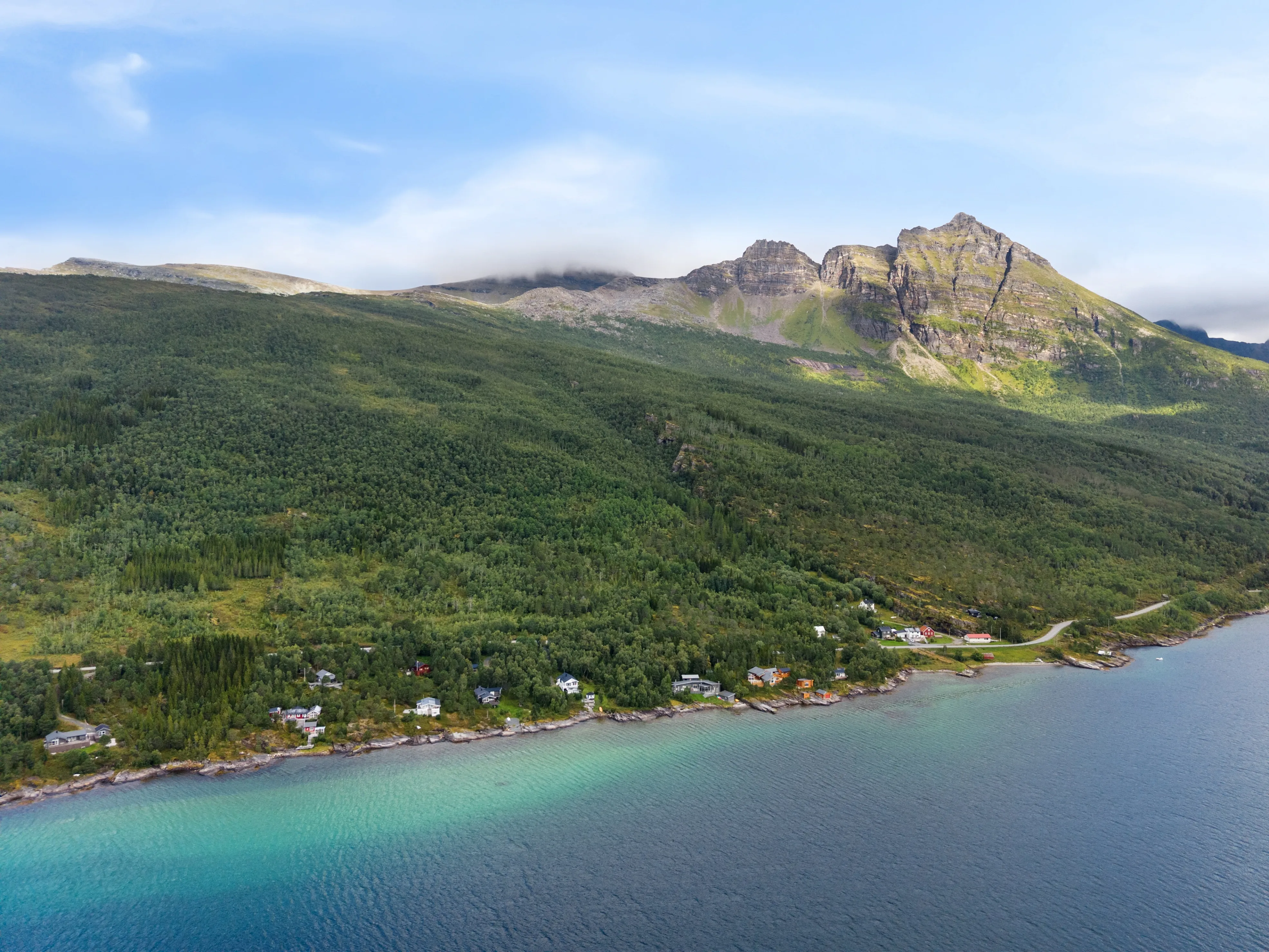 Scandinavian Cabin with Expansive Grounds in Grovfjord, Norway - View image 38 of 46