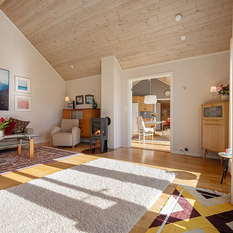 View image 9
