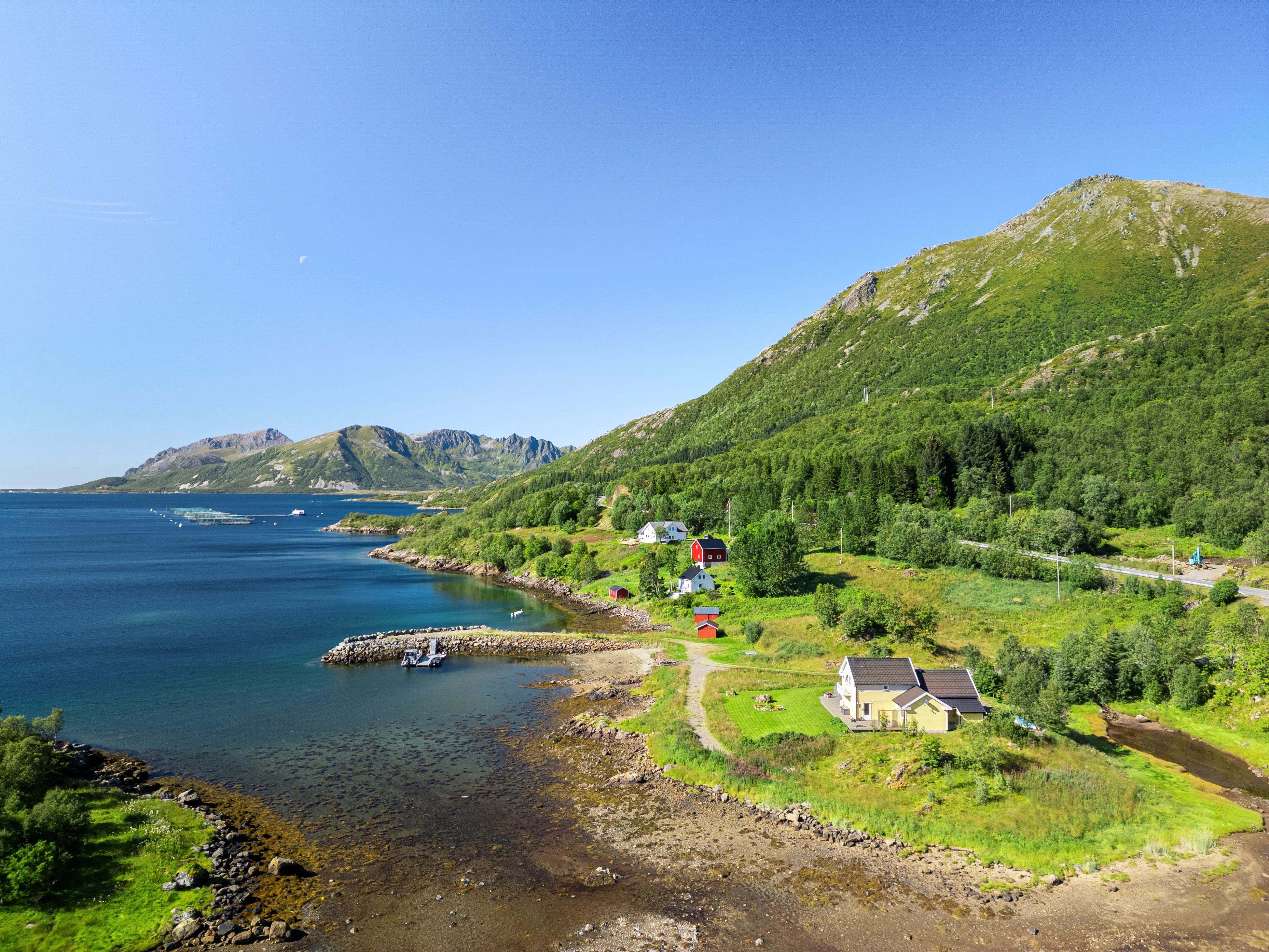 Contemporary 4-Bed House Overlooking the Sea in Myre, Norway - View image 46 of 51