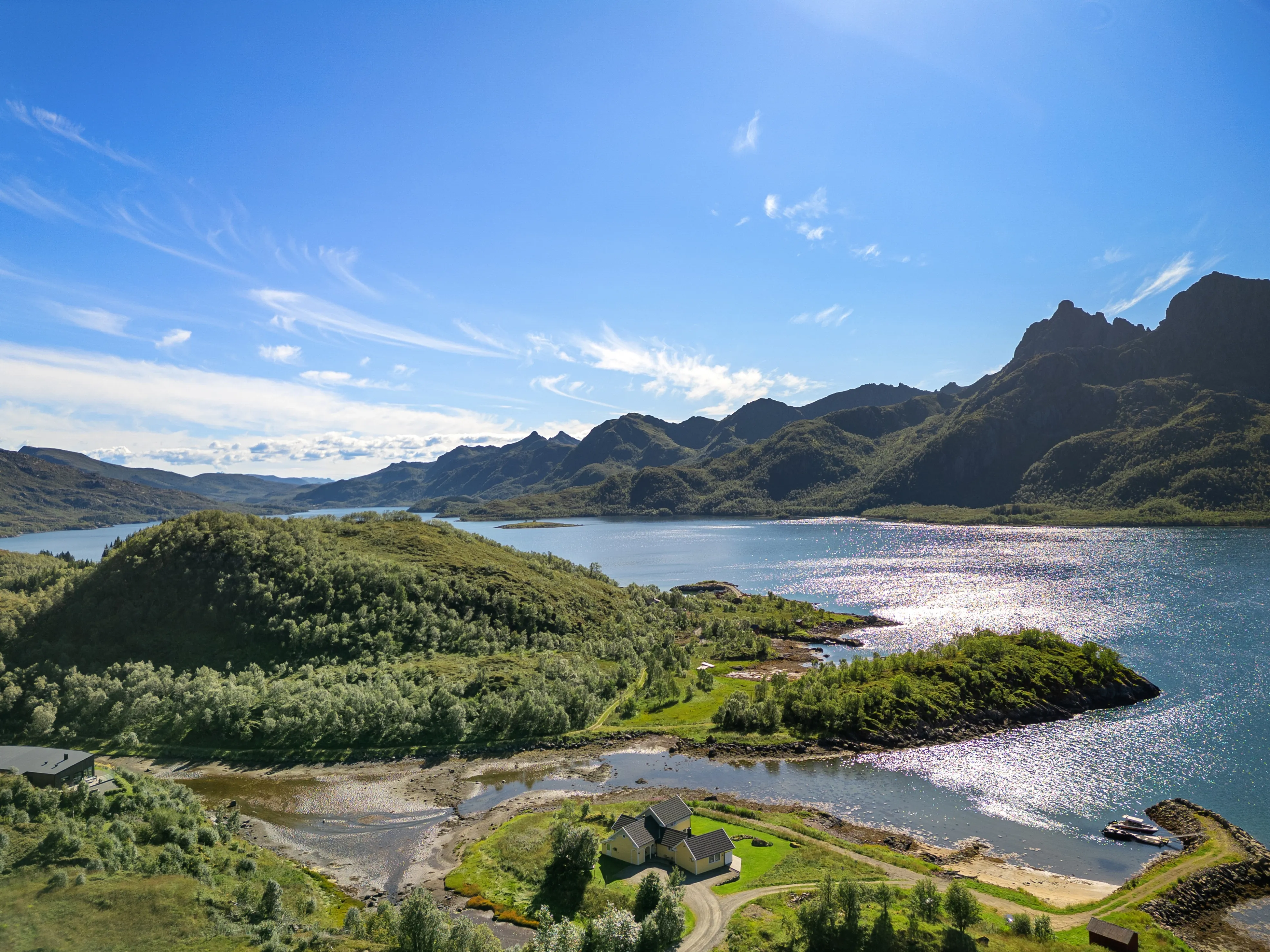 Contemporary 4-Bed House Overlooking the Sea in Myre, Norway - View image 48 of 51