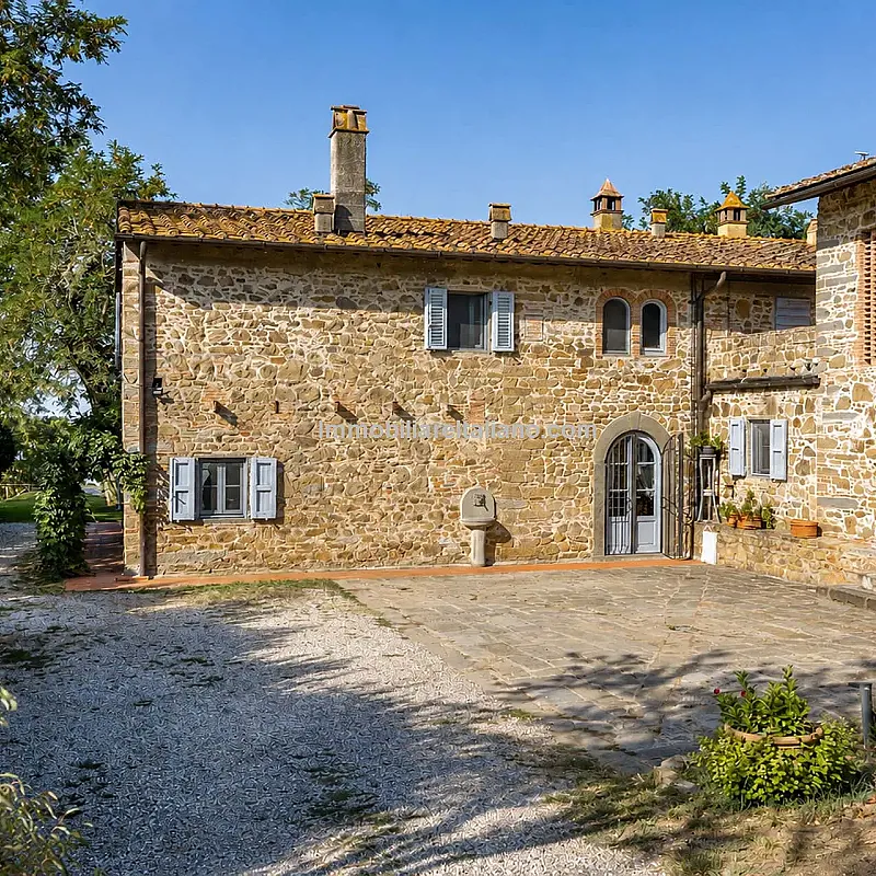 Tuscan Farmhouse with Pool and Olive Grove near Historical Vinci