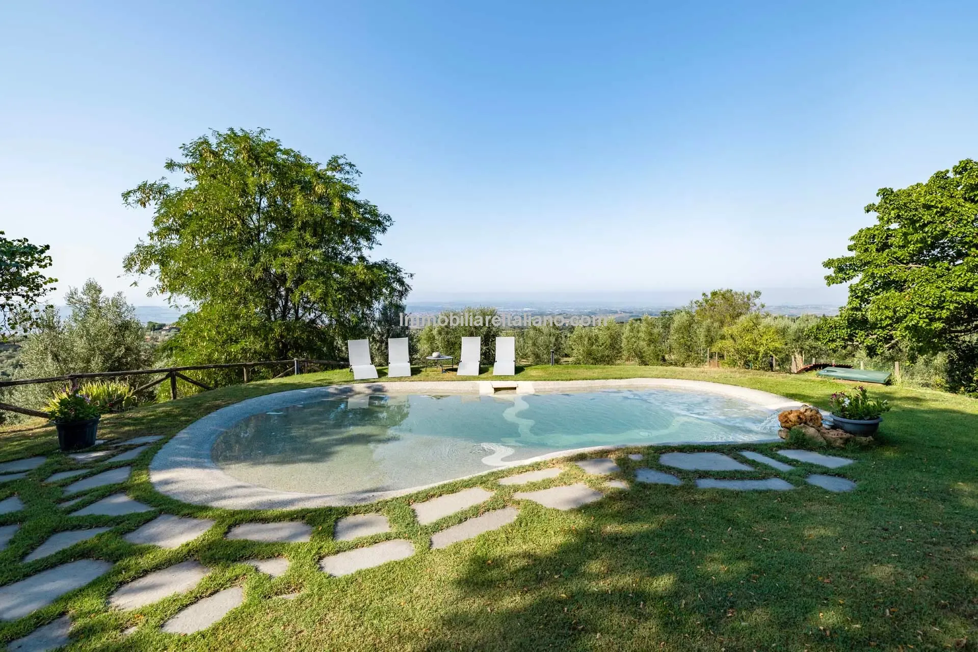 Tuscan Farmhouse with Pool and Olive Grove near Historical Vinci - View image 6 of 44