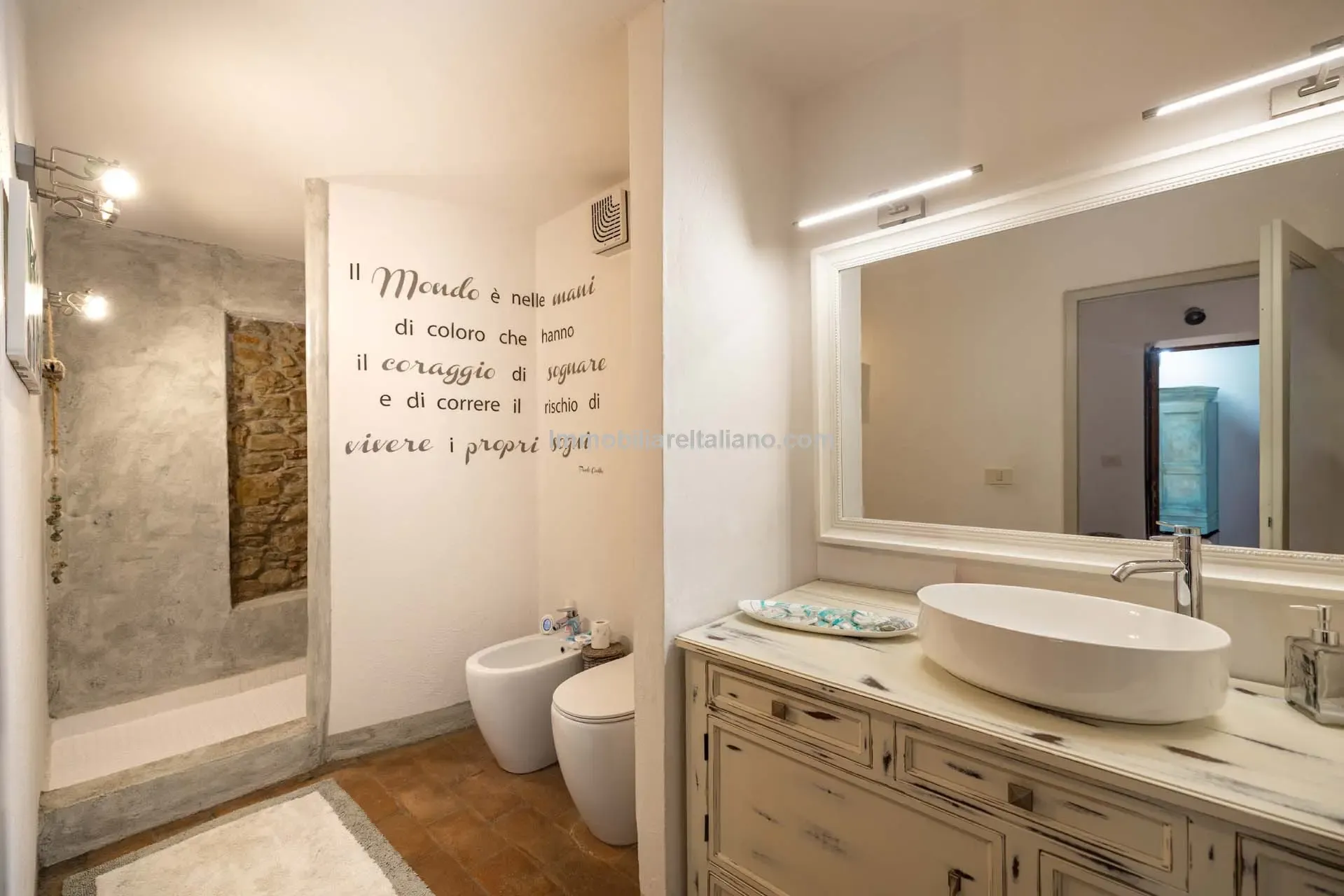 Tuscan Farmhouse with Pool and Olive Grove near Historical Vinci - View image 28 of 44