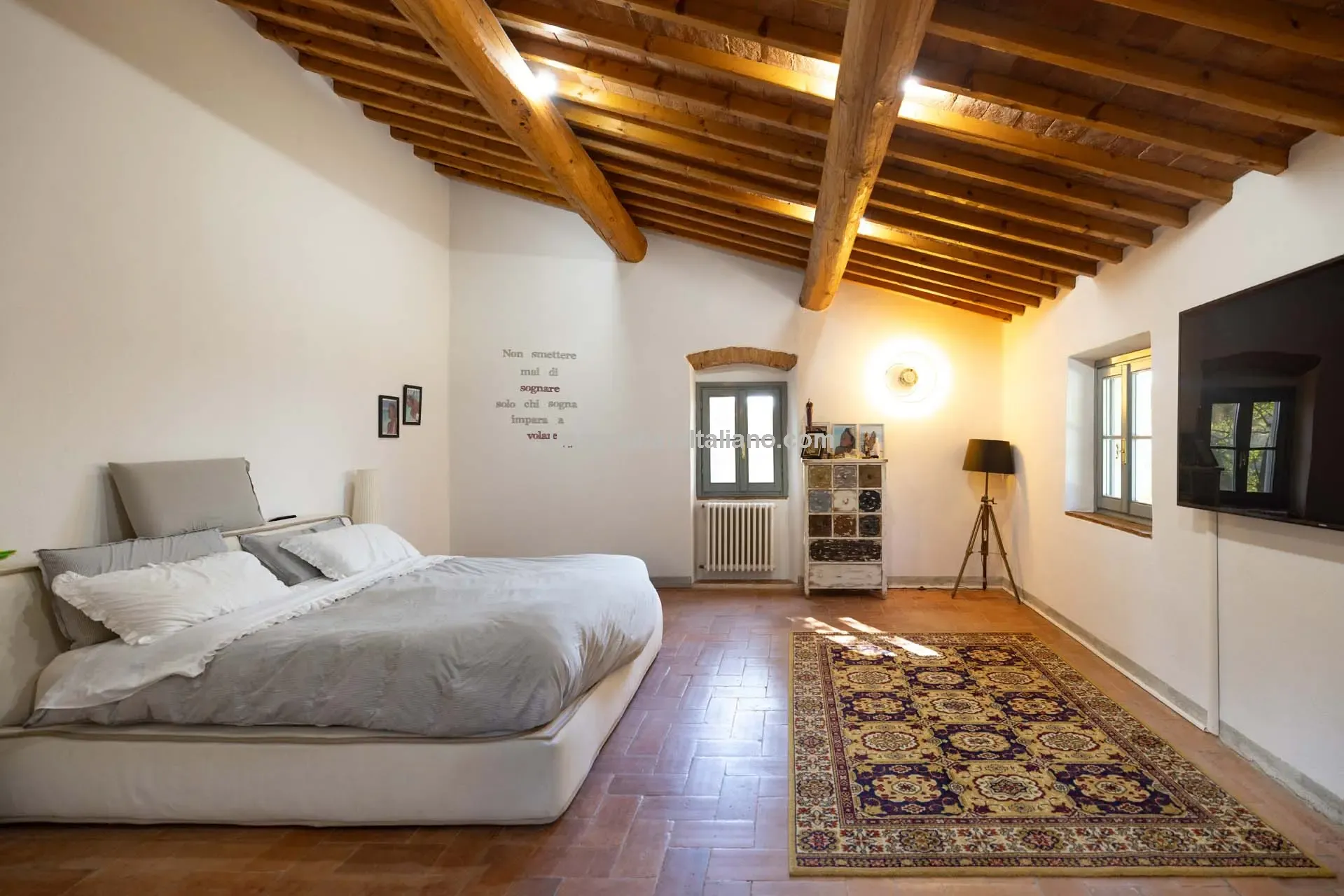 Tuscan Farmhouse with Pool and Olive Grove near Historical Vinci - View image 30 of 44