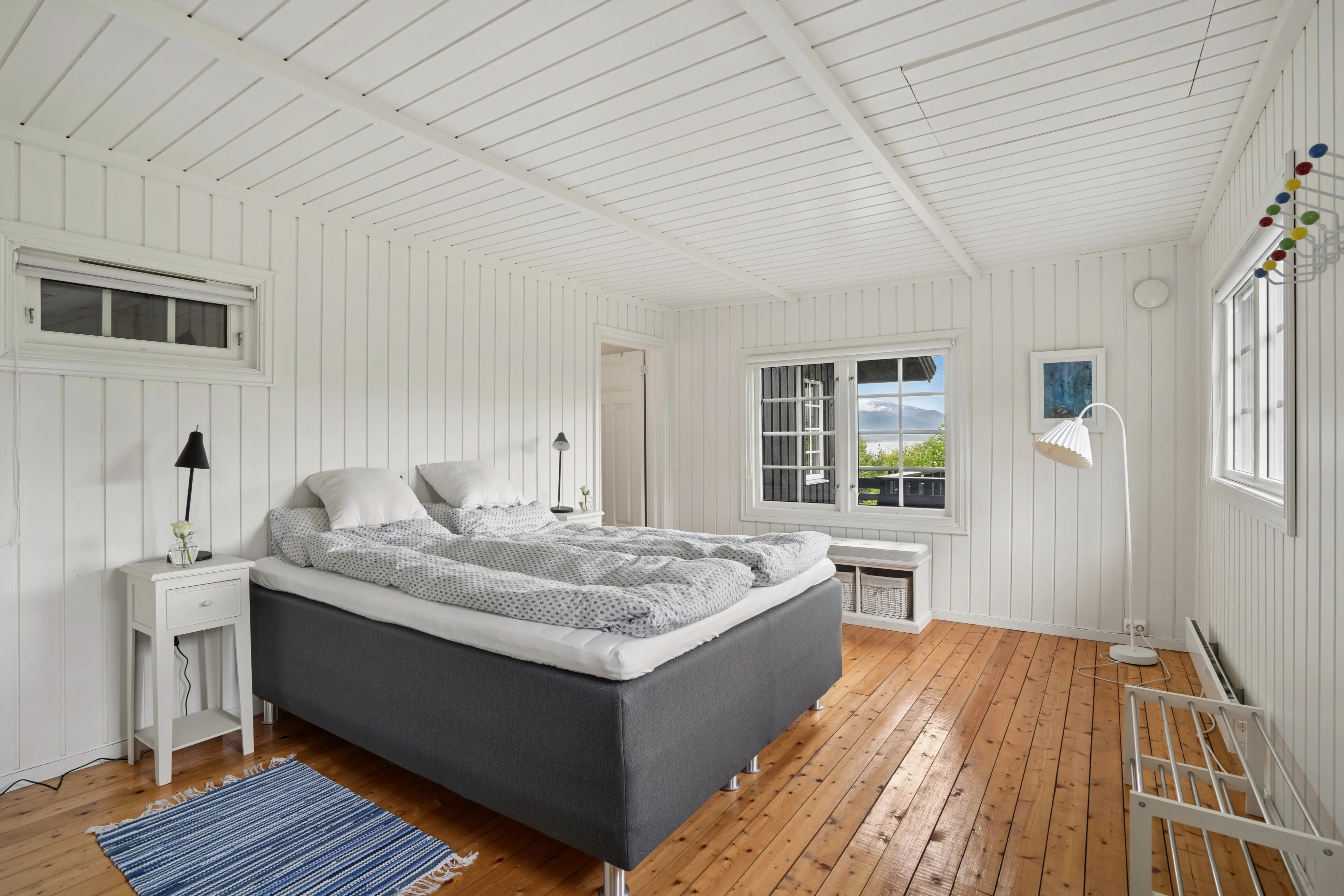 1960s Scandinavian House in Svensby with Sea Access and Spacious Grounds - View image 16 of 33