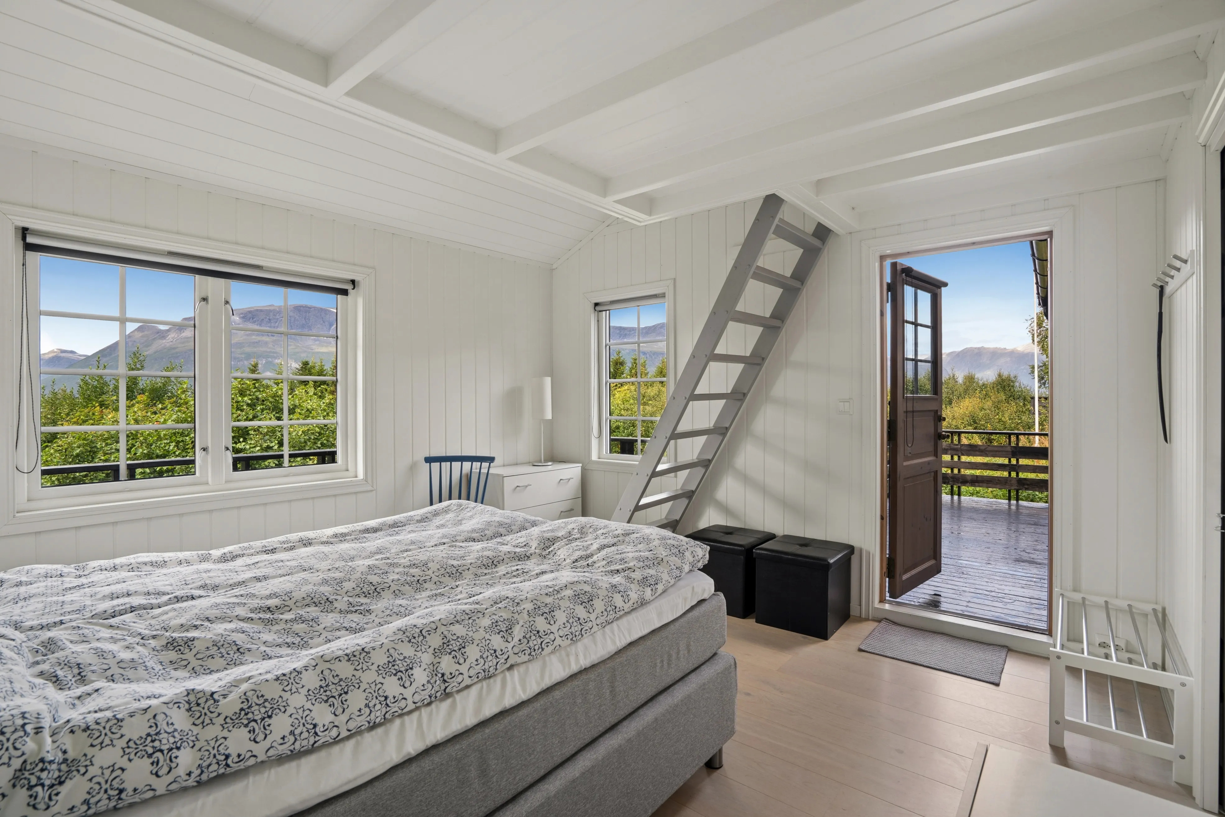 1960s Scandinavian House in Svensby with Sea Access and Spacious Grounds - View image 19 of 33