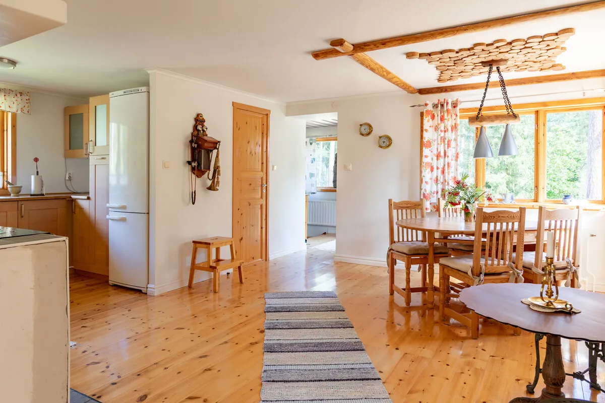 1950s Swedish Cottage with Expansive Grounds and Wood Heating in Furusund - View image 11 of 42