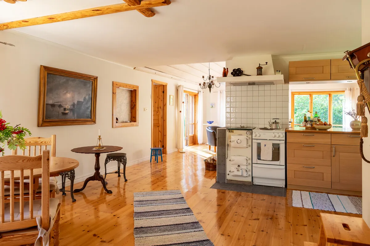 1950s Swedish Cottage with Expansive Grounds and Wood Heating in Furusund - View image 12 of 42