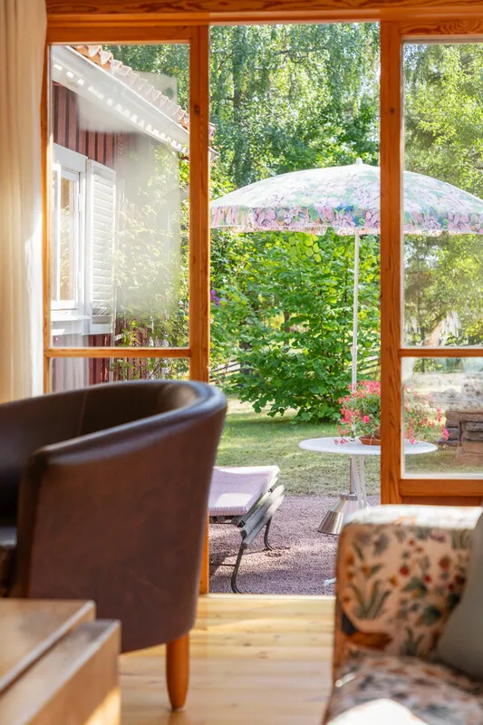 1950s Swedish Cottage with Expansive Grounds and Wood Heating in Furusund - View image 15 of 42