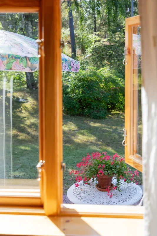 1950s Swedish Cottage with Expansive Grounds and Wood Heating in Furusund - View image 26 of 42