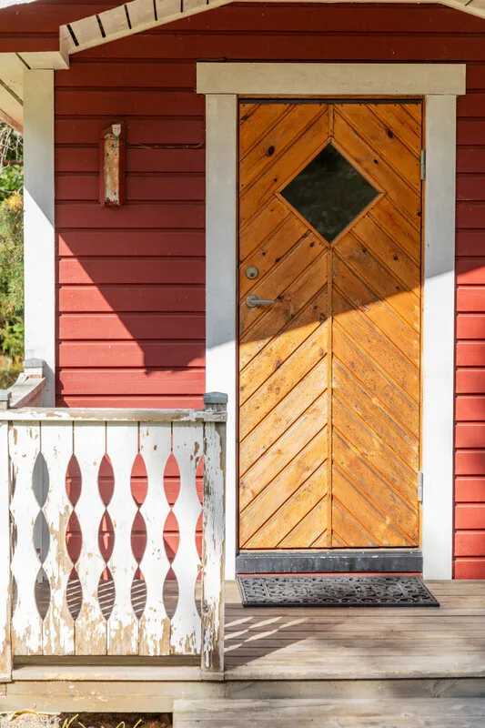 1950s Swedish Cottage with Expansive Grounds and Wood Heating in Furusund - View image 36 of 42