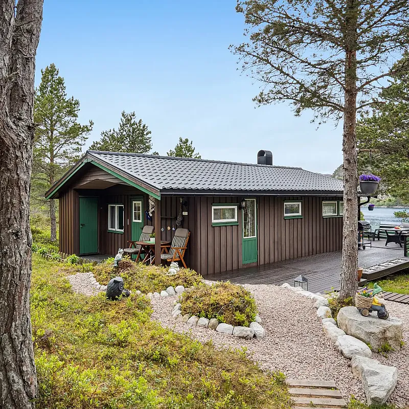 1970s Norwegian Cabin with Private Jetty and Sea Proximity