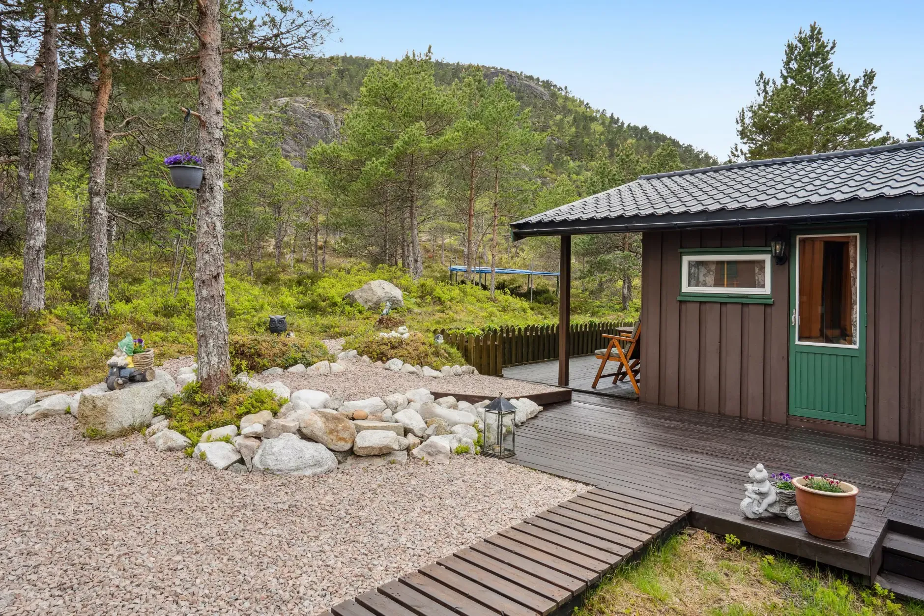 1970s Norwegian Cabin with Private Jetty and Sea Proximity - View image 17 of 26