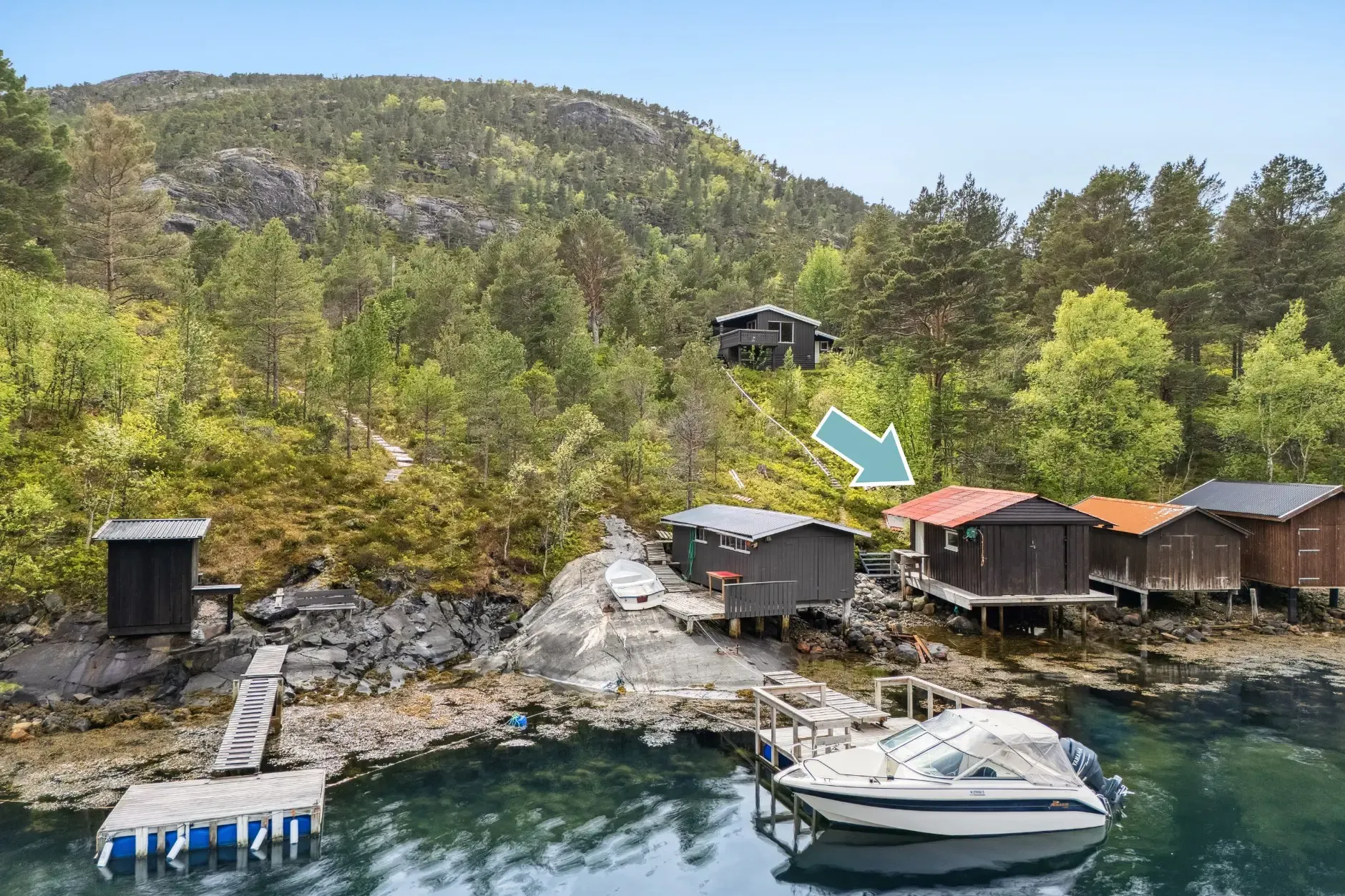 1970s Norwegian Cabin with Private Jetty and Sea Proximity - View image 22 of 26