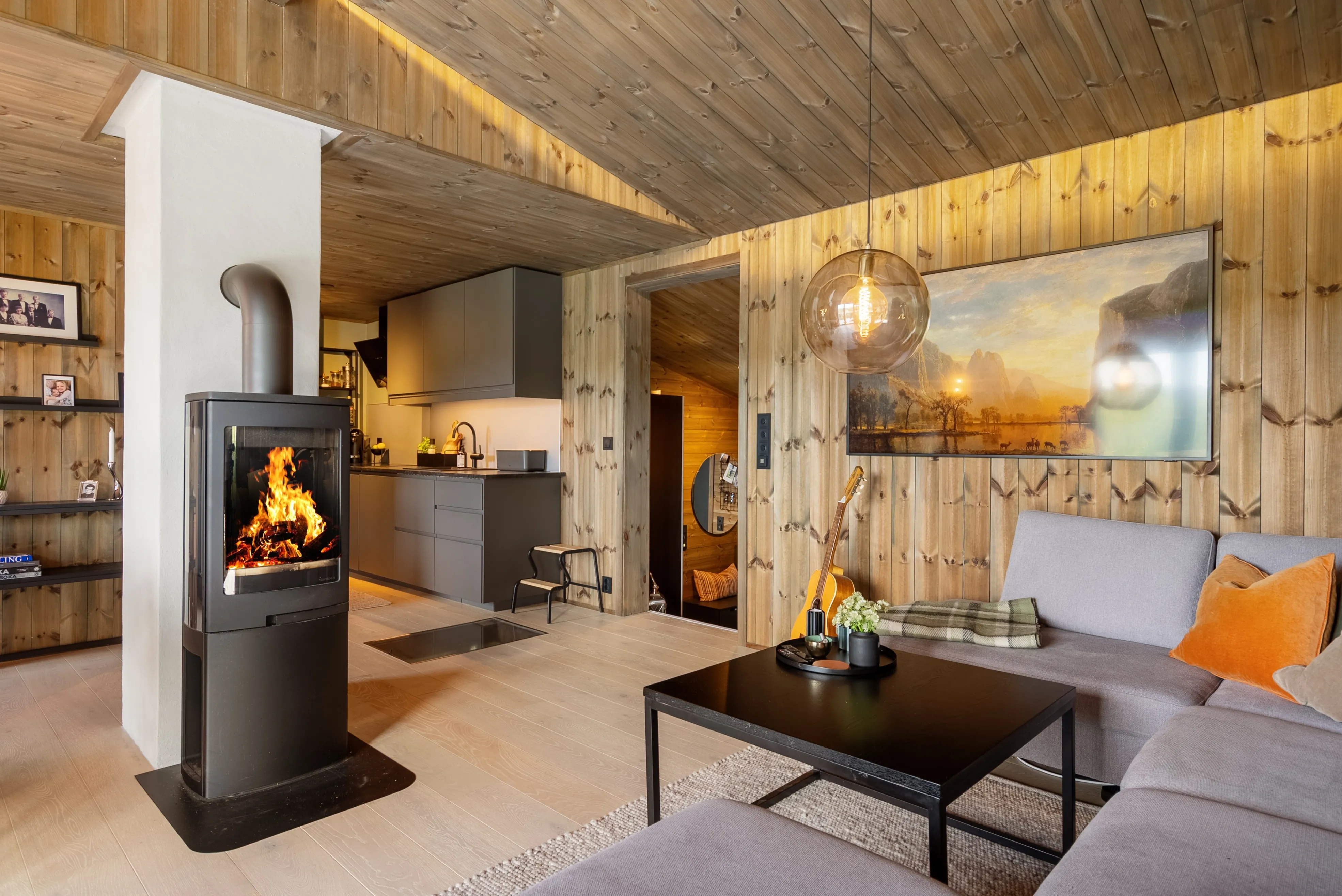 Scandinavian Lakeview Cabin with Modern Comforts in Andebu - Image 4
