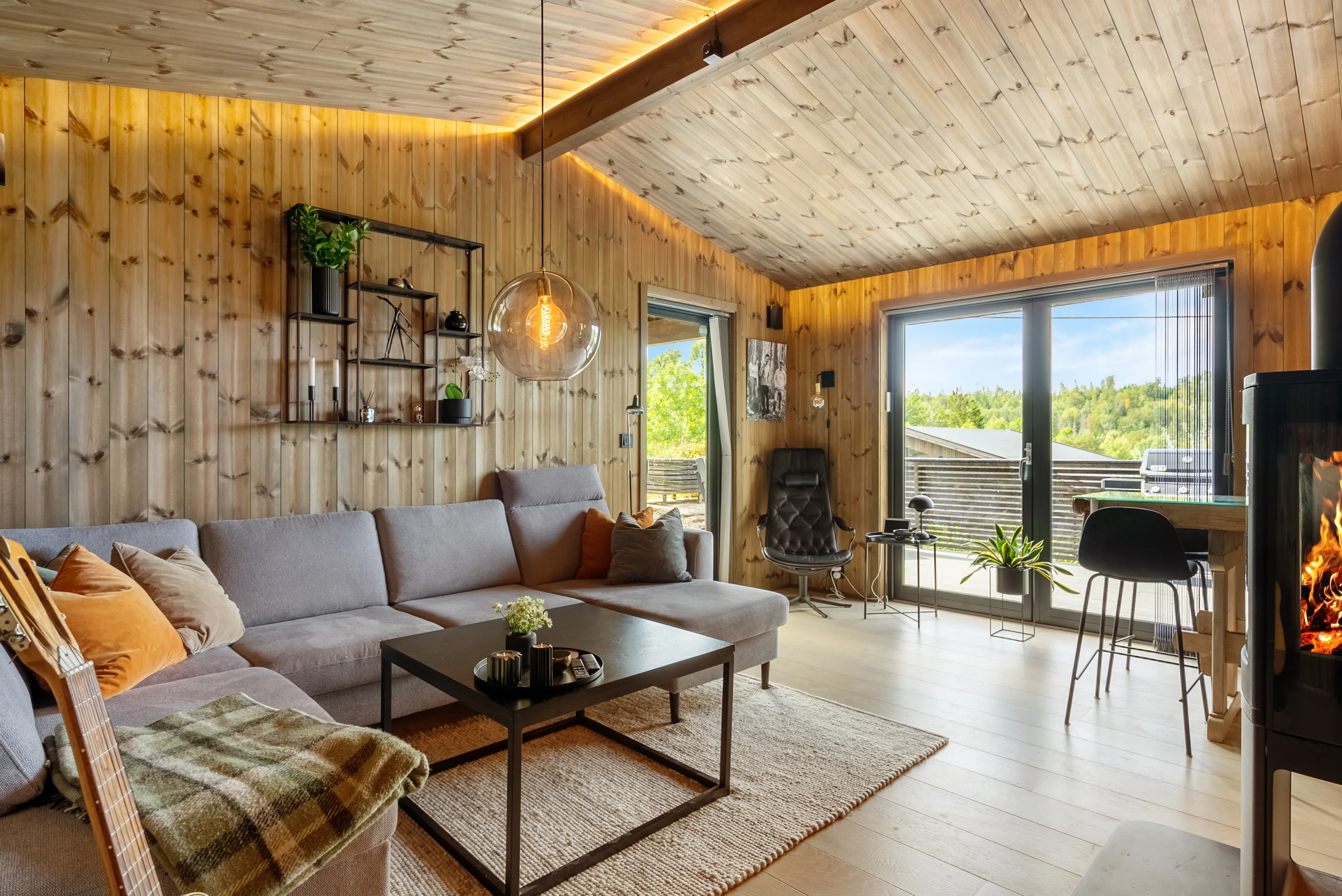 Scandinavian Lakeview Cabin with Modern Comforts in Andebu - View image 7 of 45