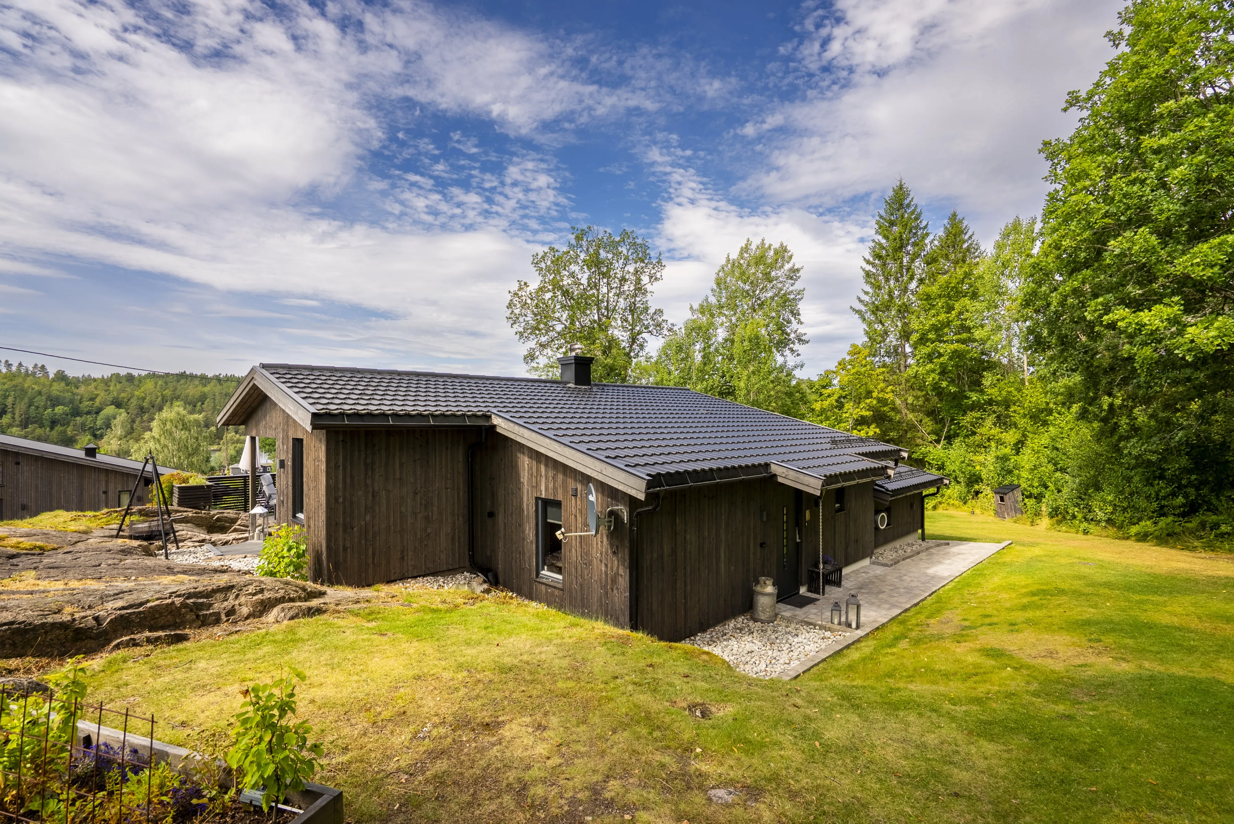 Scandinavian Lakeview Cabin with Modern Comforts in Andebu - View image 30 of 45