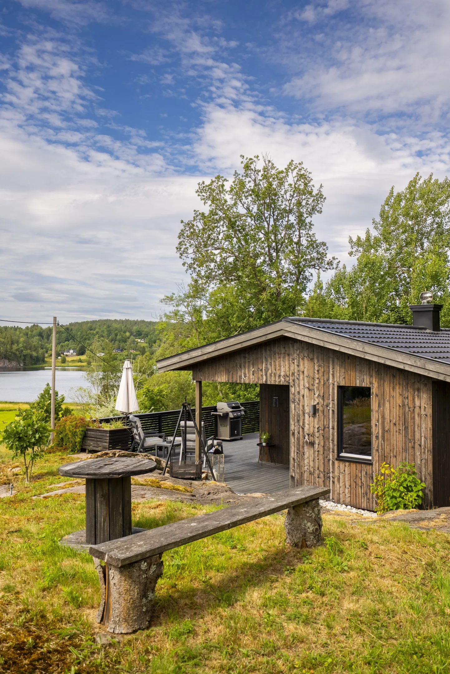 Scandinavian Lakeview Cabin with Modern Comforts in Andebu - View image 31 of 45