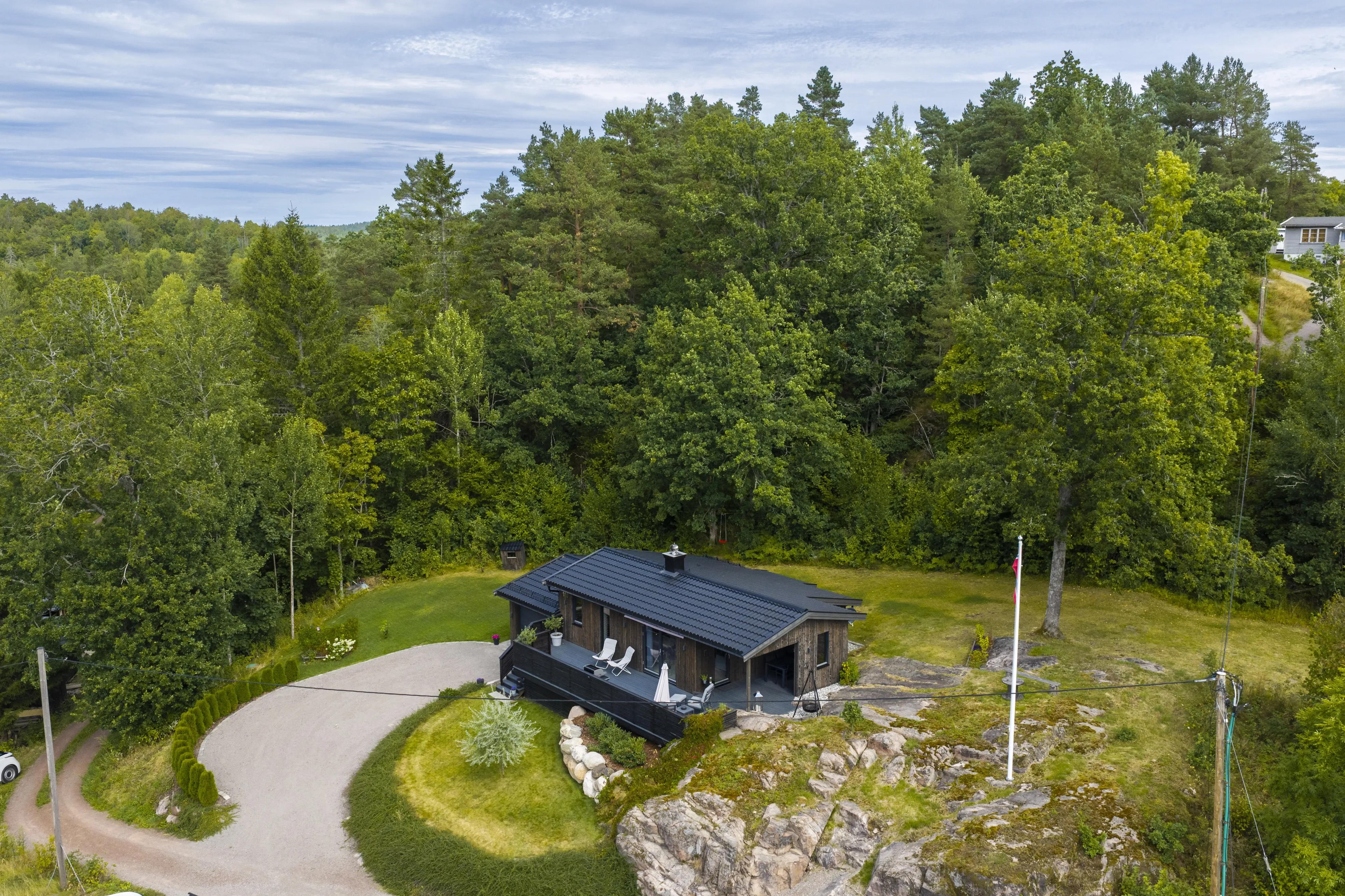 Scandinavian Lakeview Cabin with Modern Comforts in Andebu - View image 41 of 45
