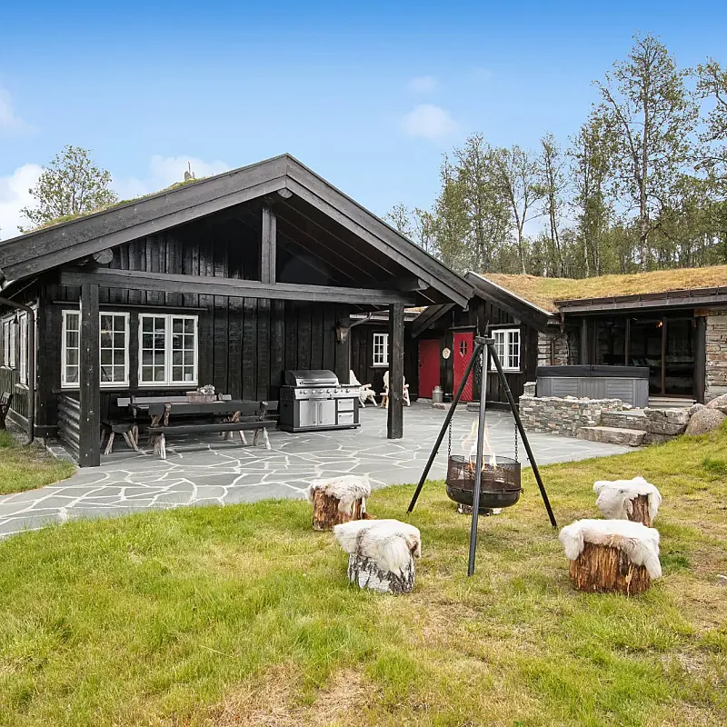 Scenic 3-Bedroom Cabin with Pool and Terrace in Rauland, Norway