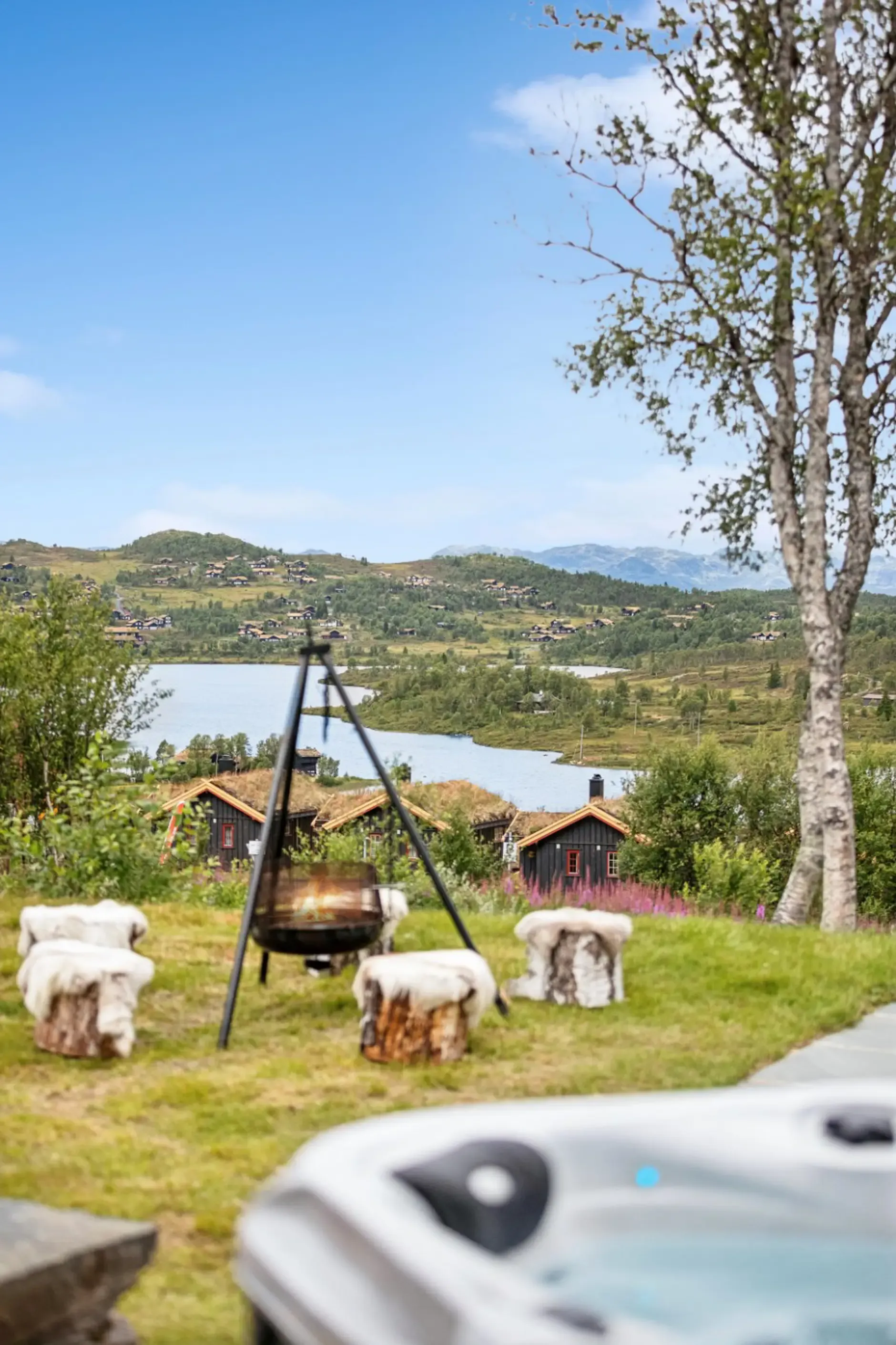 Scenic 3-Bedroom Cabin with Pool and Terrace in Rauland, Norway - Image 3