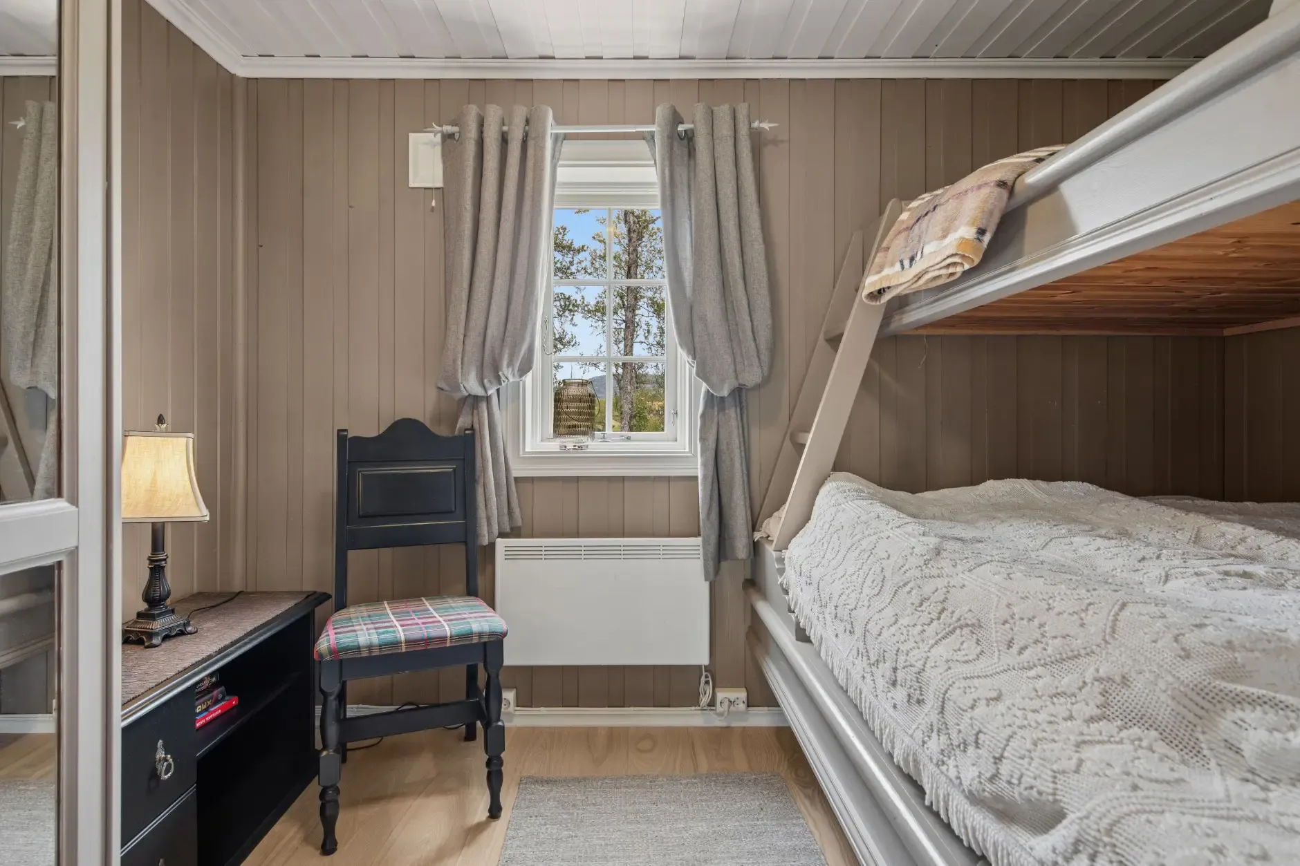 Scenic 3-Bedroom Cabin with Pool and Terrace in Rauland, Norway - View image 14 of 33