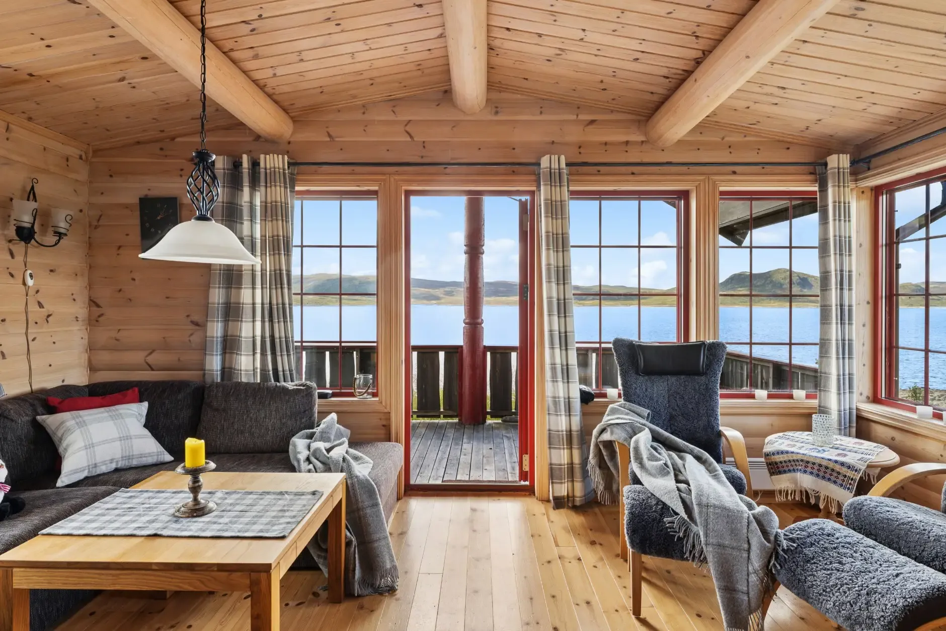 2009 Landhaus mit Terrasse am See in Nore og Uvdal, Norwegen - Bild 8 von 34 anzeigen
