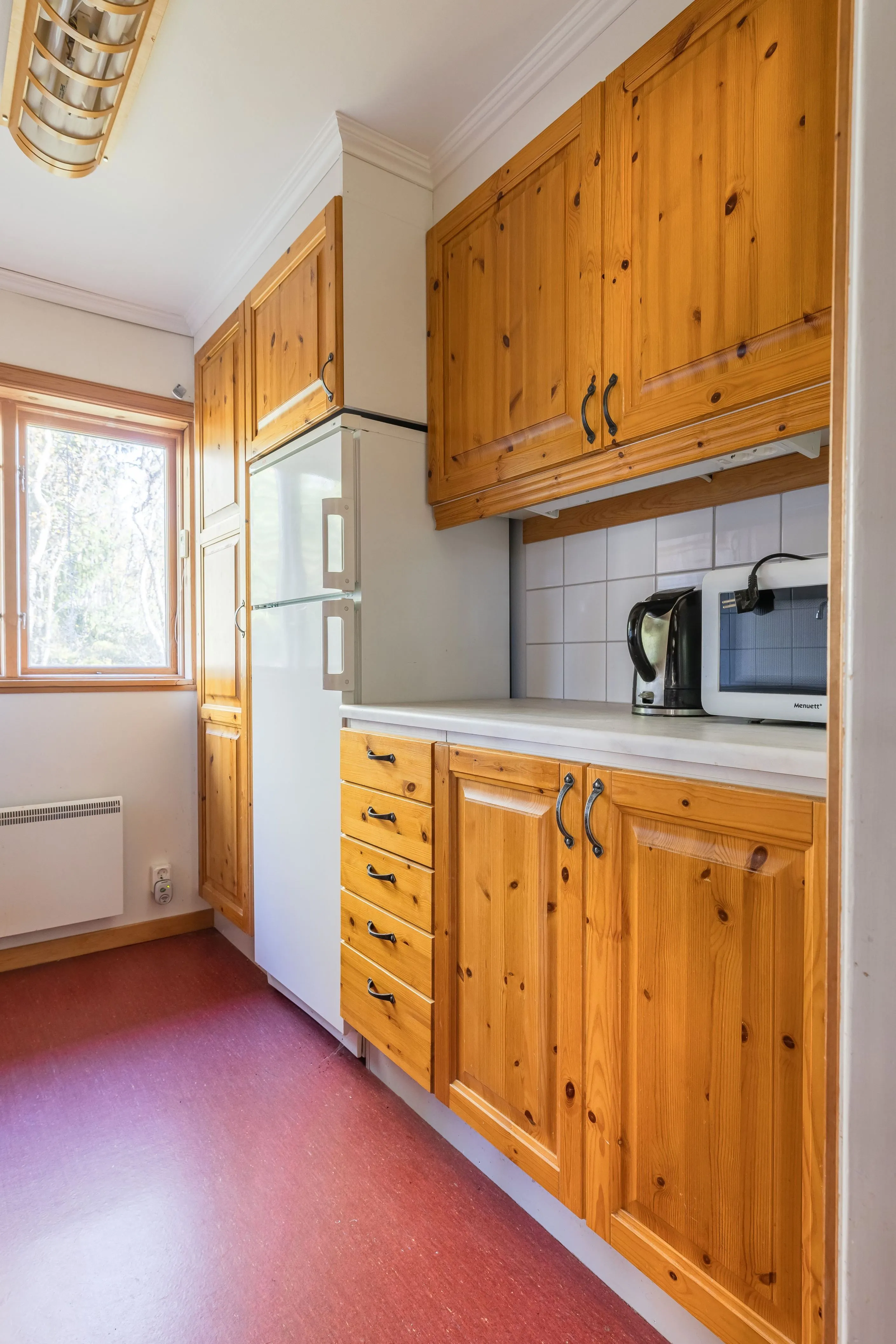 1950s Swedish Country House with Expansive Grounds in Bruksvallarna - View image 11 of 37