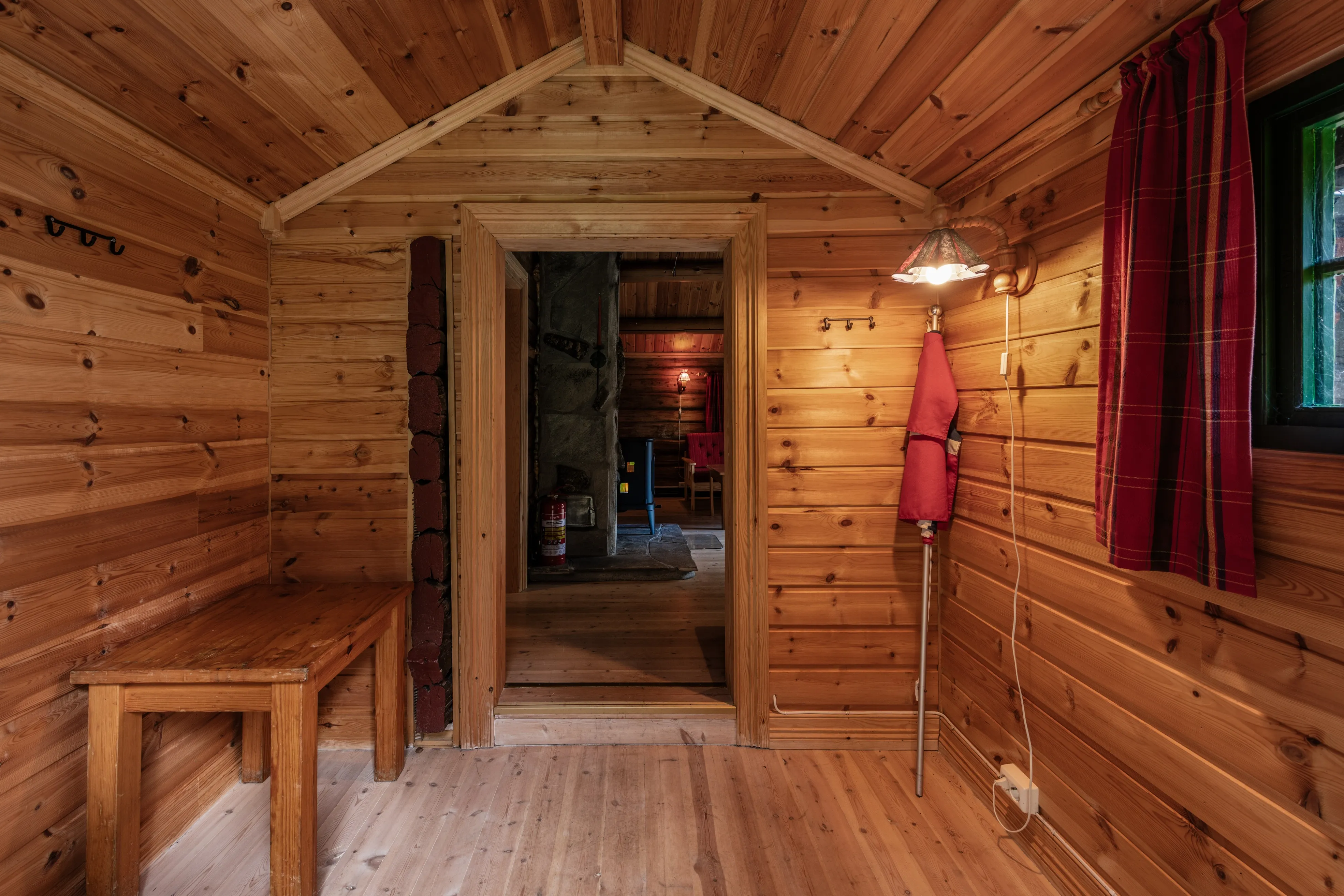 1980s Cabin with Terrace in Numedal's Scenic Outdoors - View image 9 of 27