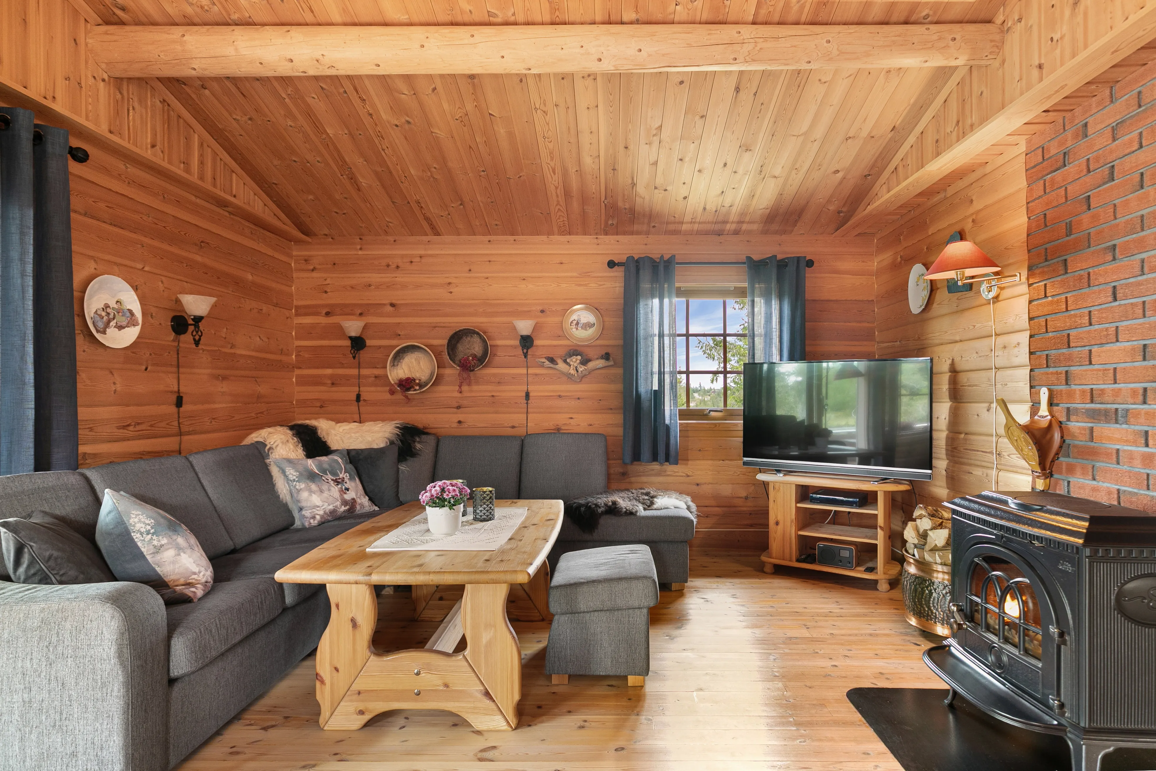 3-Bedroom Country House in Mesnali with Winter Garden and Terrace - View image 6 of 39