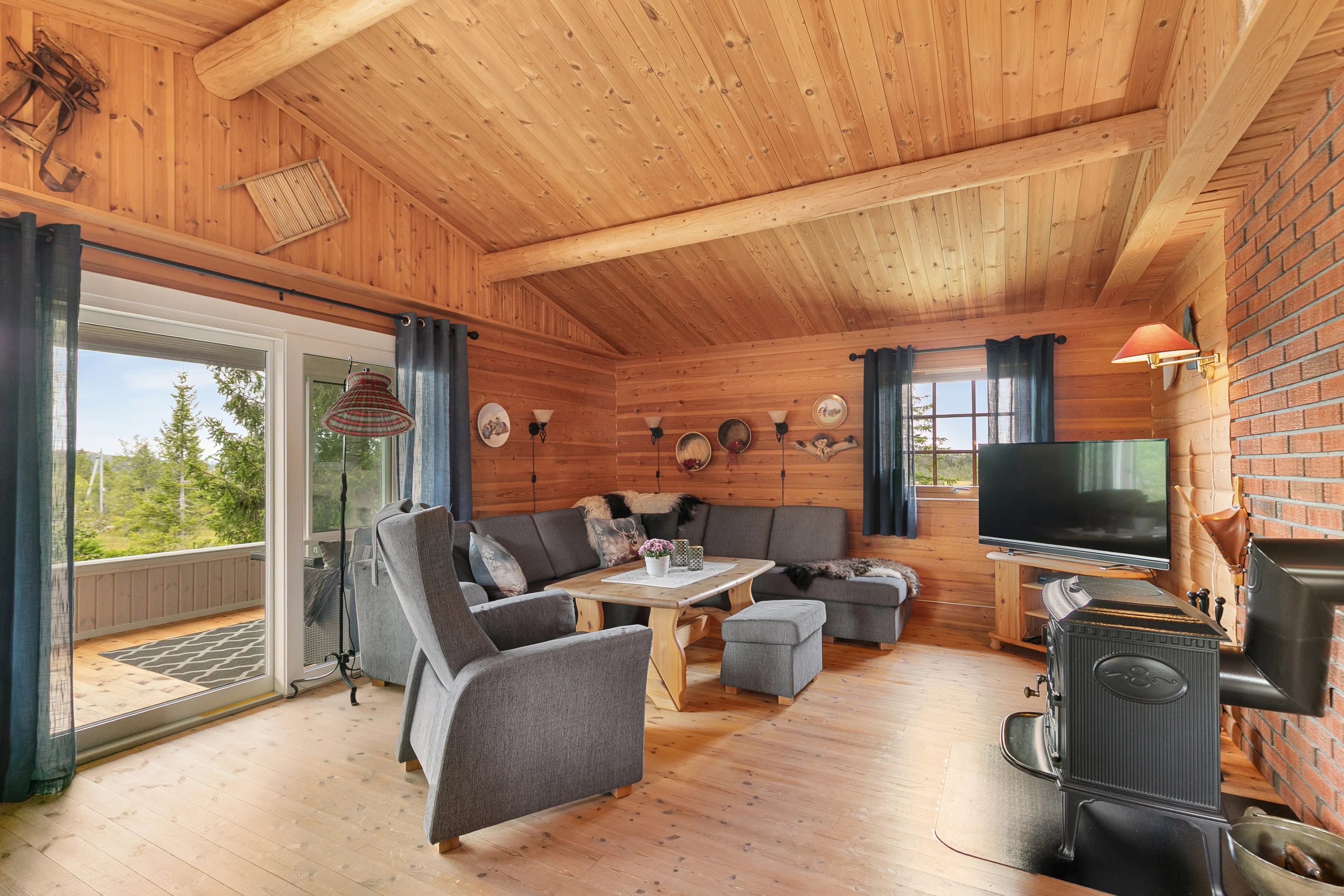 3-Bedroom Country House in Mesnali with Winter Garden and Terrace - View image 7 of 39