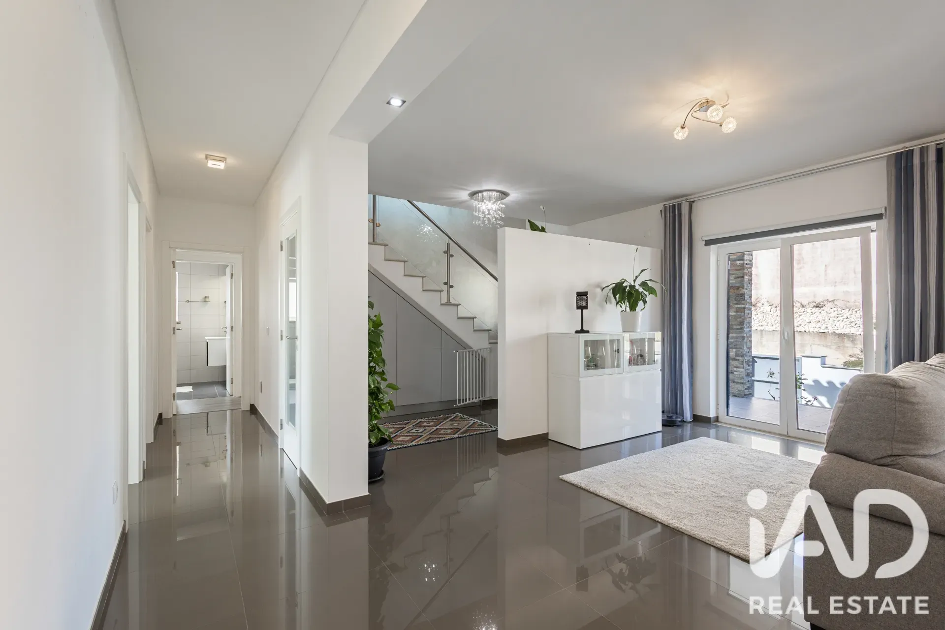 Contemporary 3-Bedroom House with Balcony and Parking in Cadaval, Portugal - View image 10 of 36